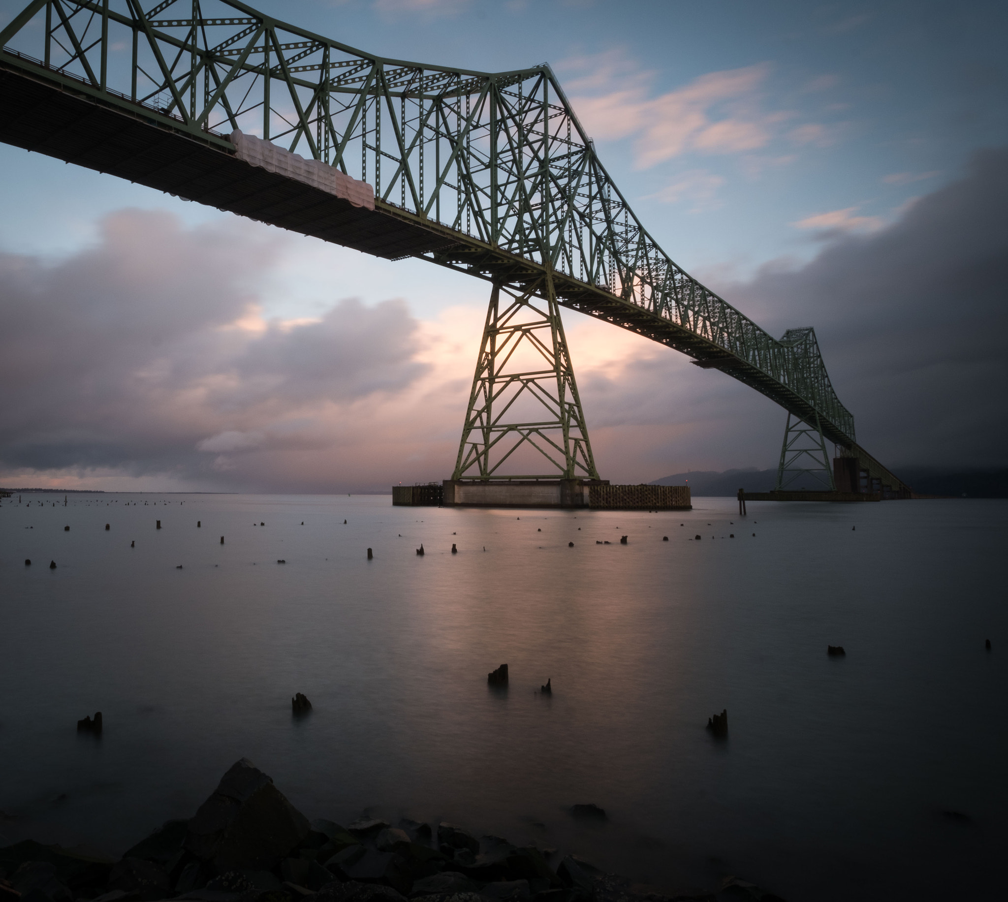 Fujifilm X-Pro2 + Fujifilm XF 10-24mm F4 R OIS sample photo. Astoria megler sunrise photography