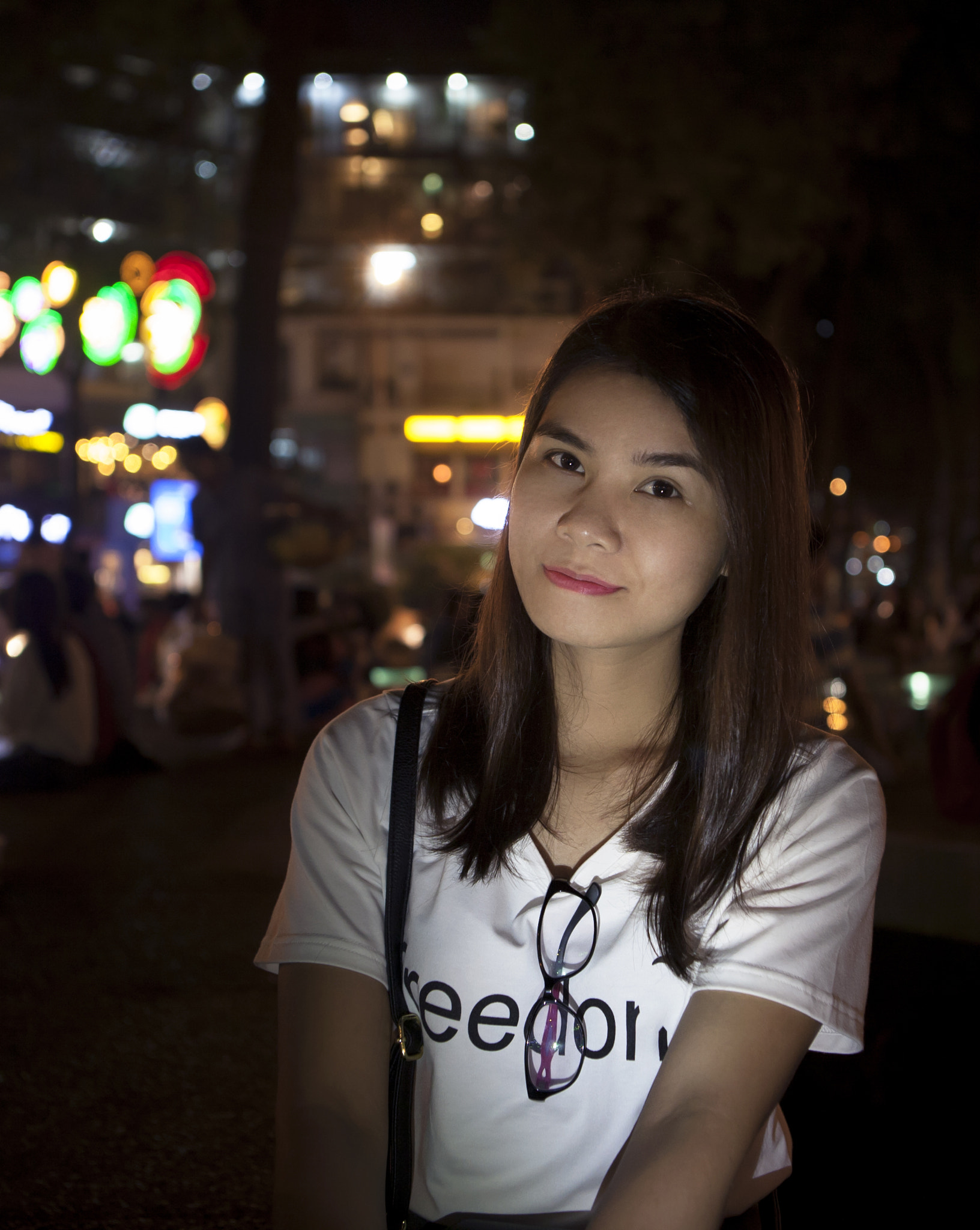 Canon EOS 5D + Canon EF 24-70mm F2.8L USM sample photo. Photo with flashlight phone :) photography