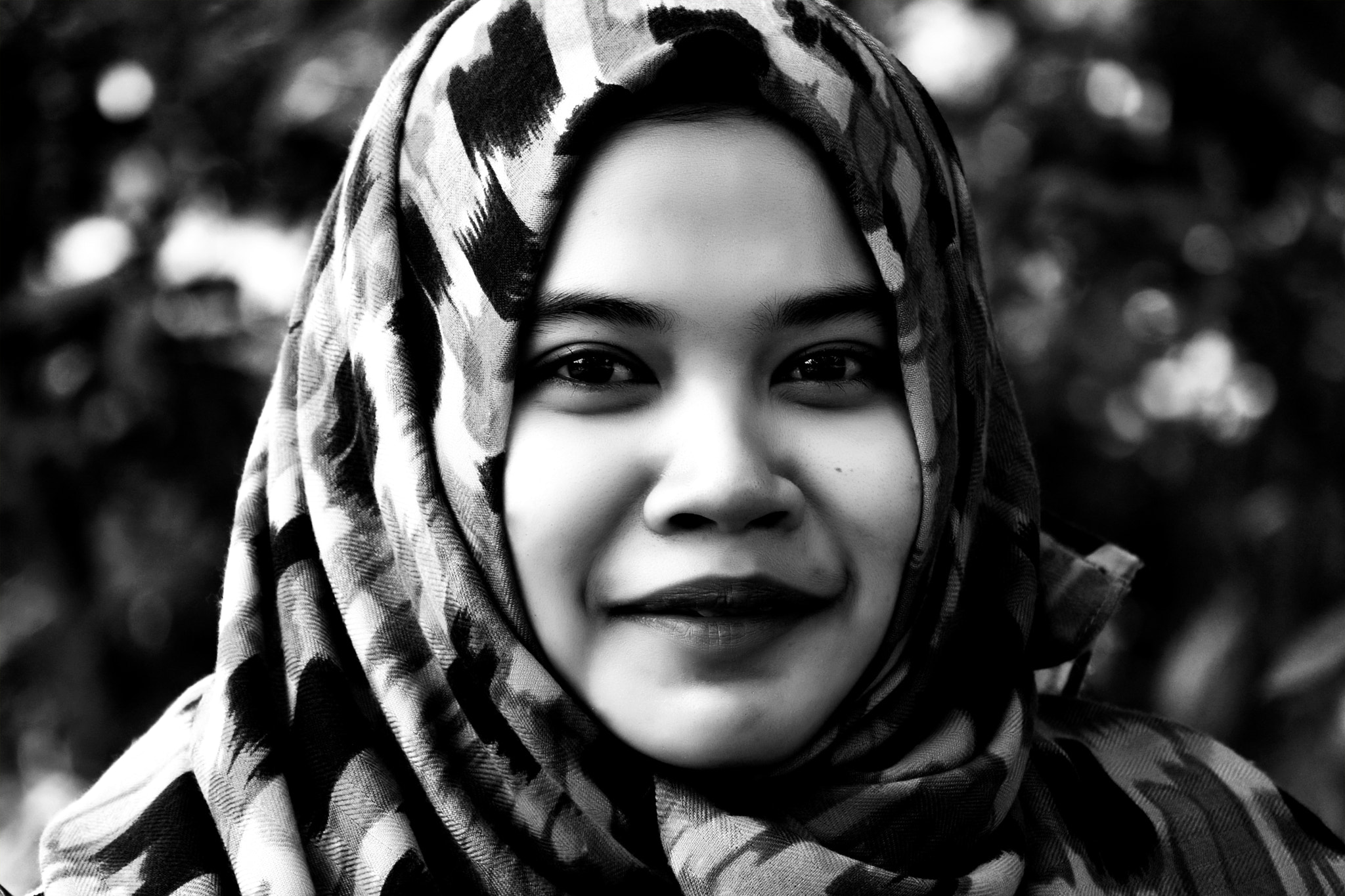 Nikon 1 V2 sample photo. Smile photography