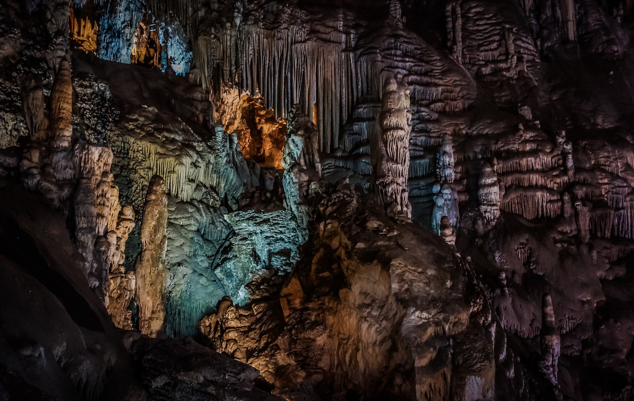 Sony Alpha NEX-7 + Sony E 16-50mm F3.5-5.6 PZ OSS sample photo. Caves of nerja photography