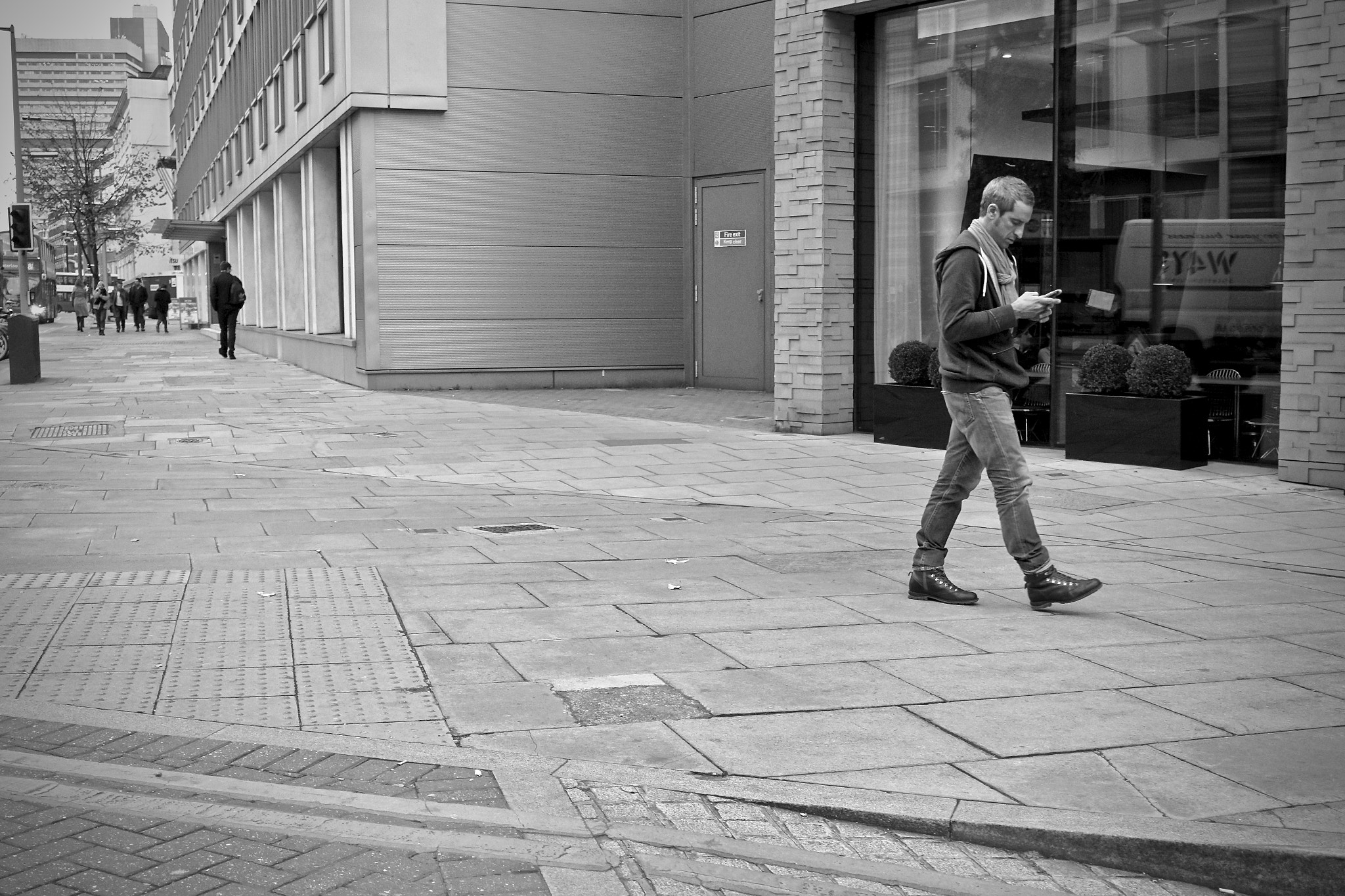 Sony Cyber-shot DSC-RX100 IV + Sony 24-70mm F1.8-2.8 sample photo. London, uk. photography