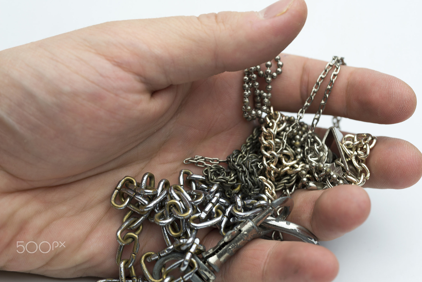 Nikon D600 + Nikon AF Micro-Nikkor 60mm F2.8D sample photo. Hand holding a chain. photography