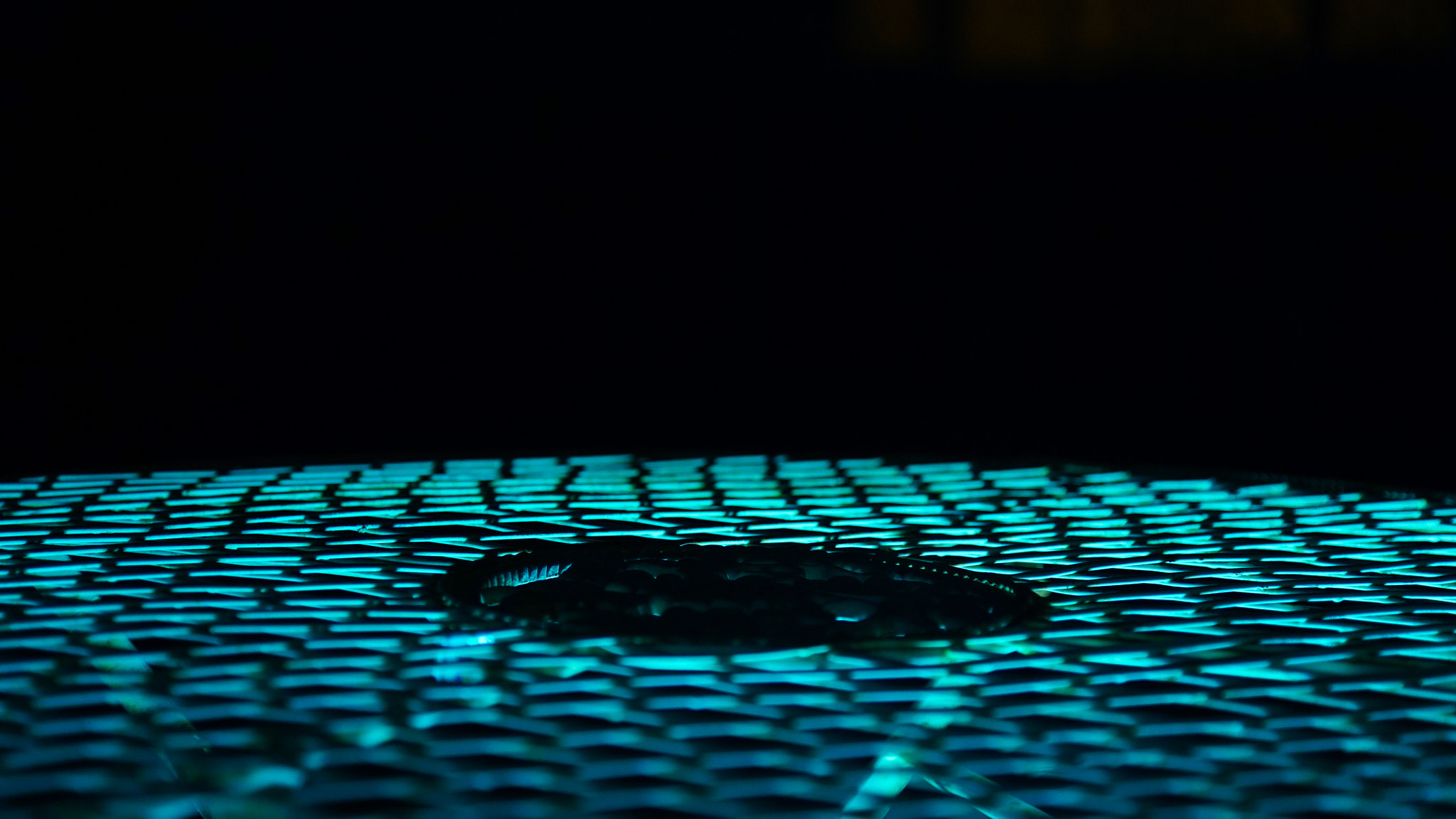 Sony a7S + Sony 70-400mm F4-5.6 G SSM sample photo. Glowing table photography