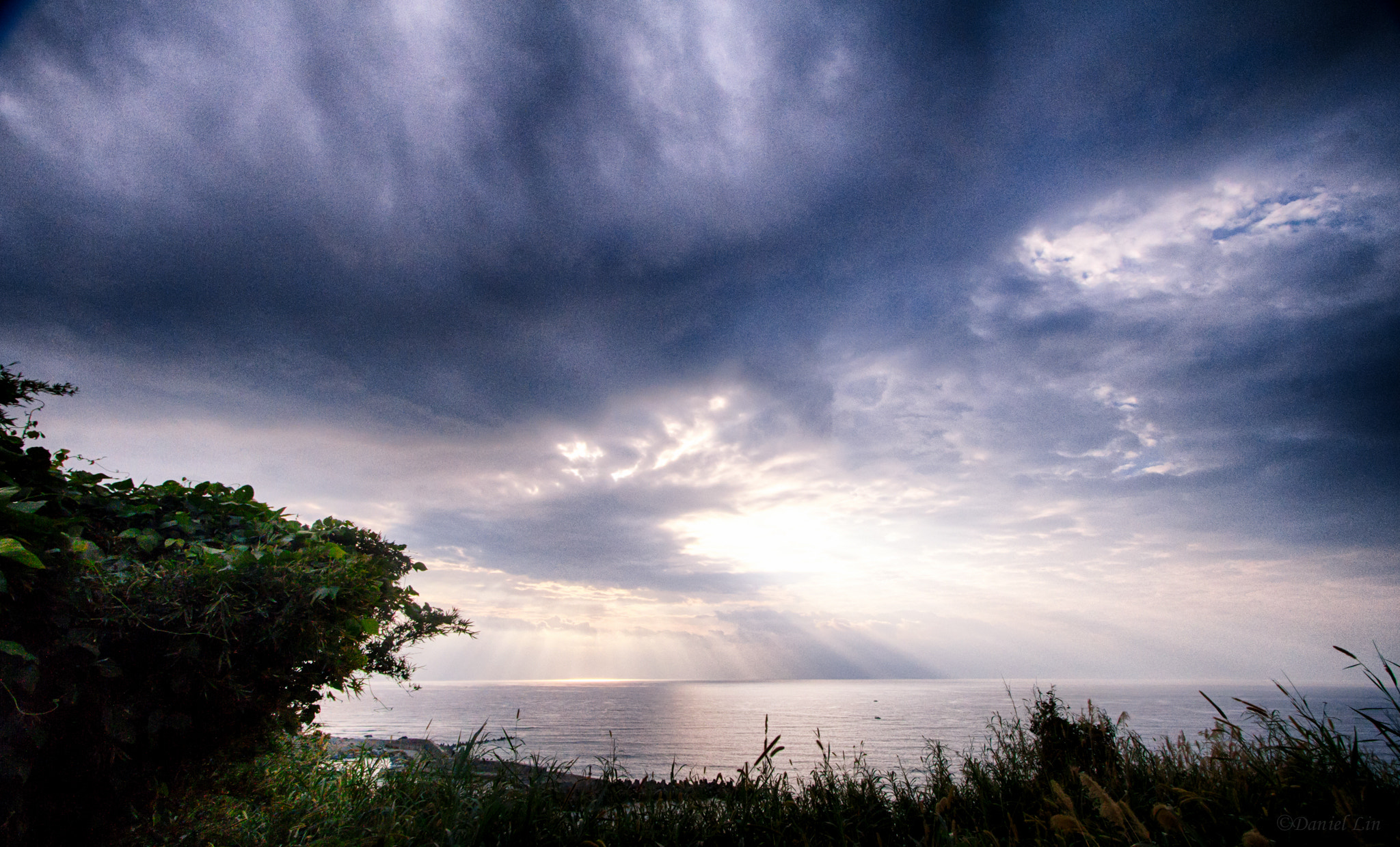 Canon EF-S 10-22mm F3.5-4.5 USM sample photo. 沐浴在聖光之下，bathed in sunlight, 20150125 photography