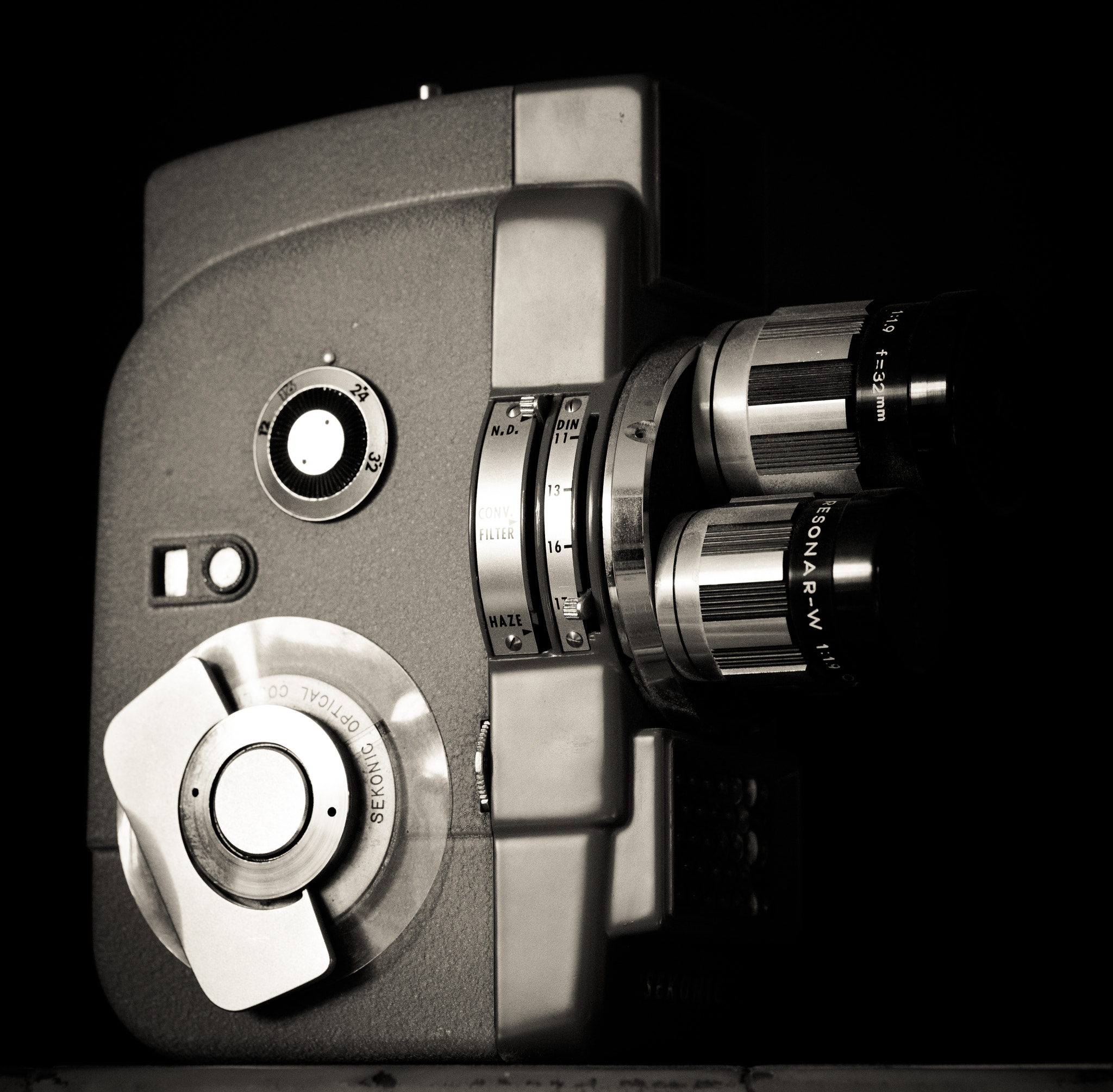 Tokina AT-X Pro 100mm F2.8 Macro sample photo. Sekonic photography