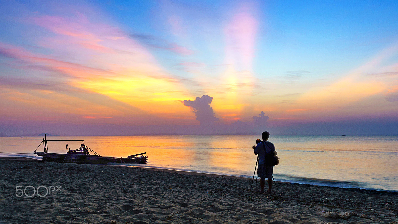 Sony a6000 + Sony E 18-55mm F3.5-5.6 OSS sample photo. Haitien sea photography