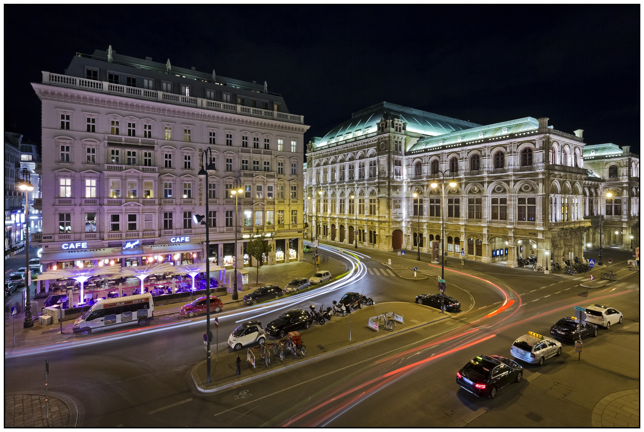 Canon EF-M 11-22mm F4-5.6 IS STM sample photo. Mozart cafe & opera house, vienna. photography