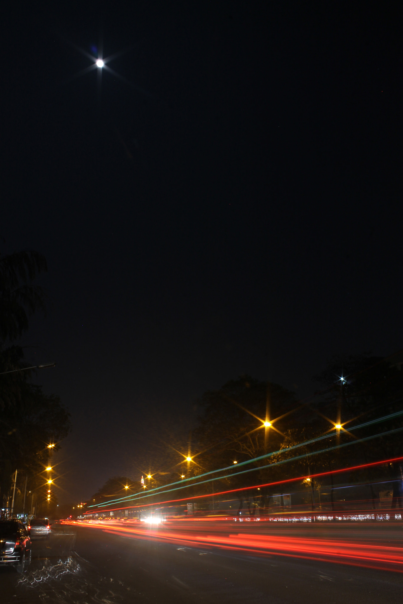 Canon EF-S 18-55mm F3.5-5.6 IS sample photo. Street photography photography