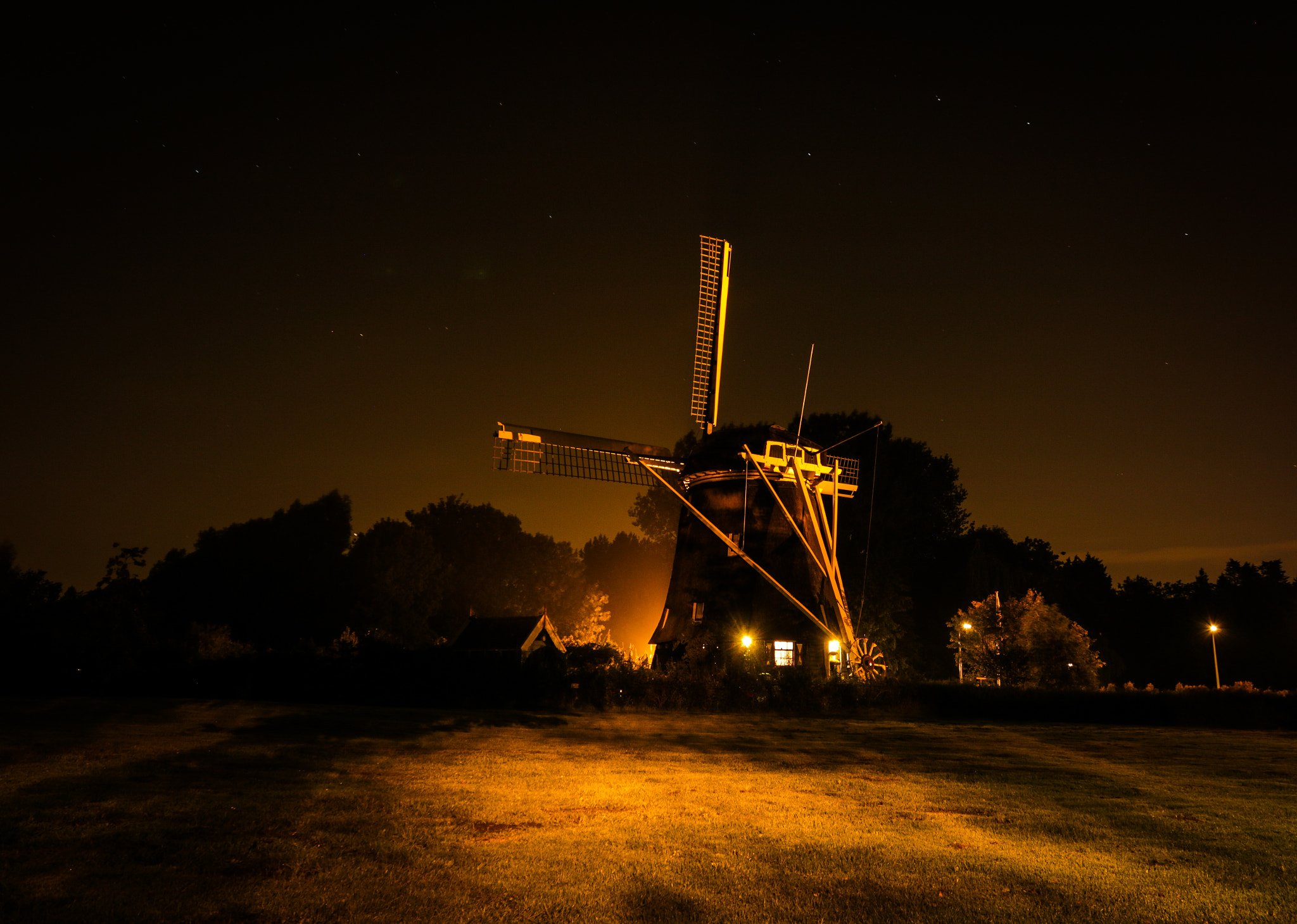 Canon EOS 70D + Canon EF 17-40mm F4L USM sample photo. Windmill photography