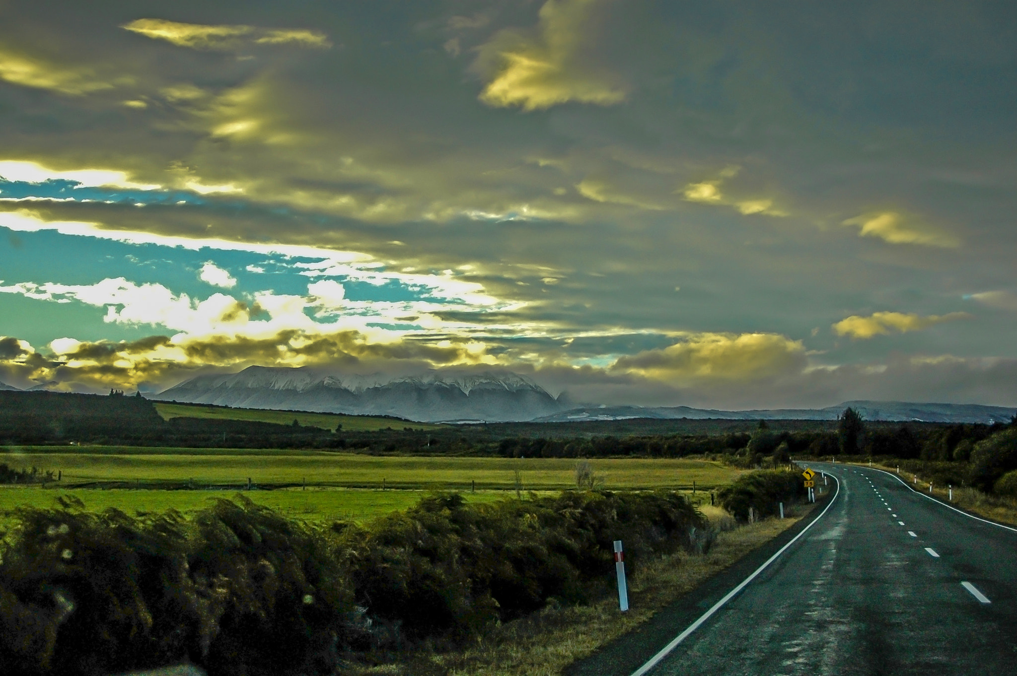 Nikon D90 + Sigma 18-50mm F3.5-5.6 DC sample photo. Kiwi landscape photography