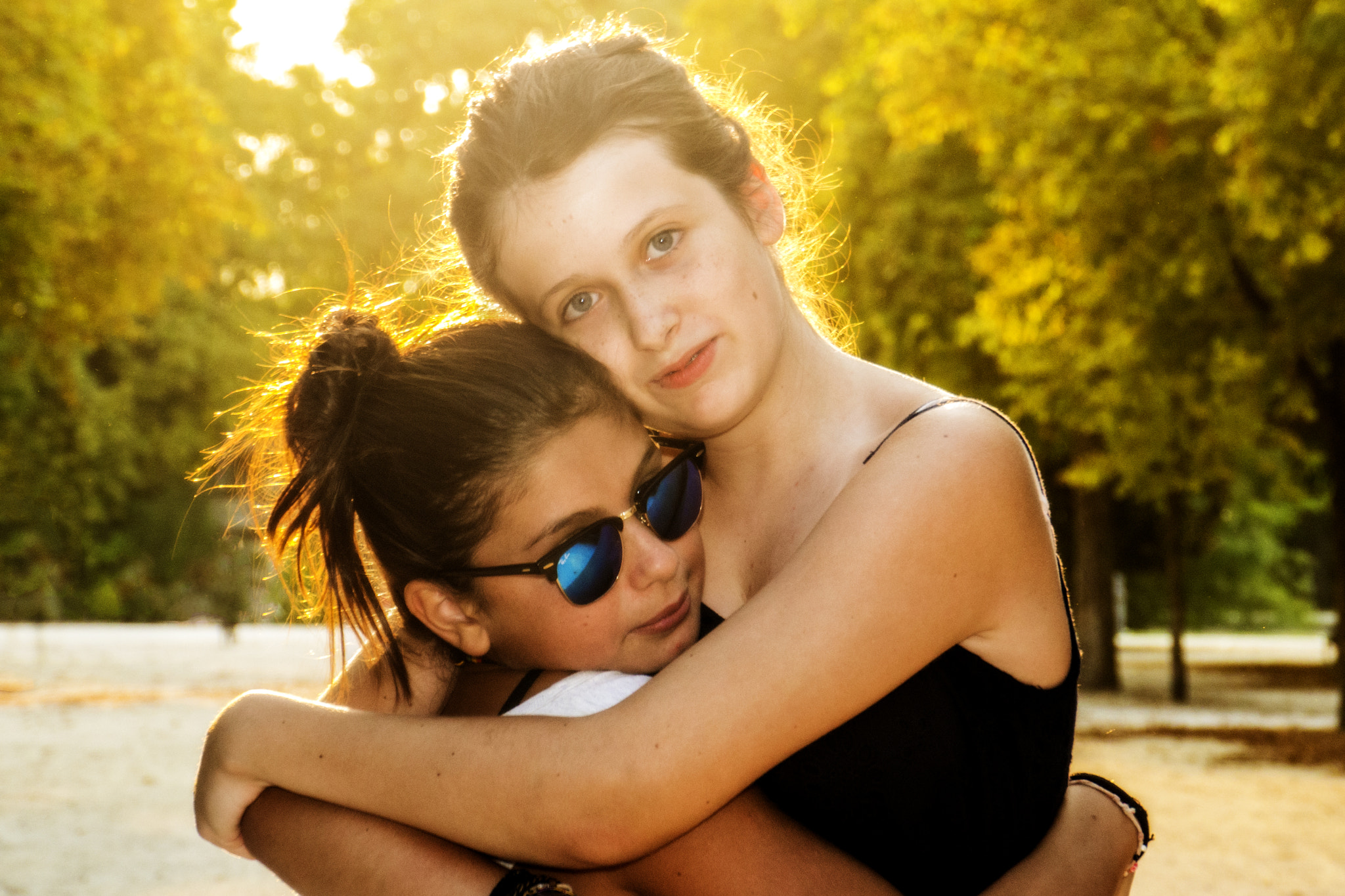 Panasonic Lumix DMC-GH2 sample photo. Friendship photography