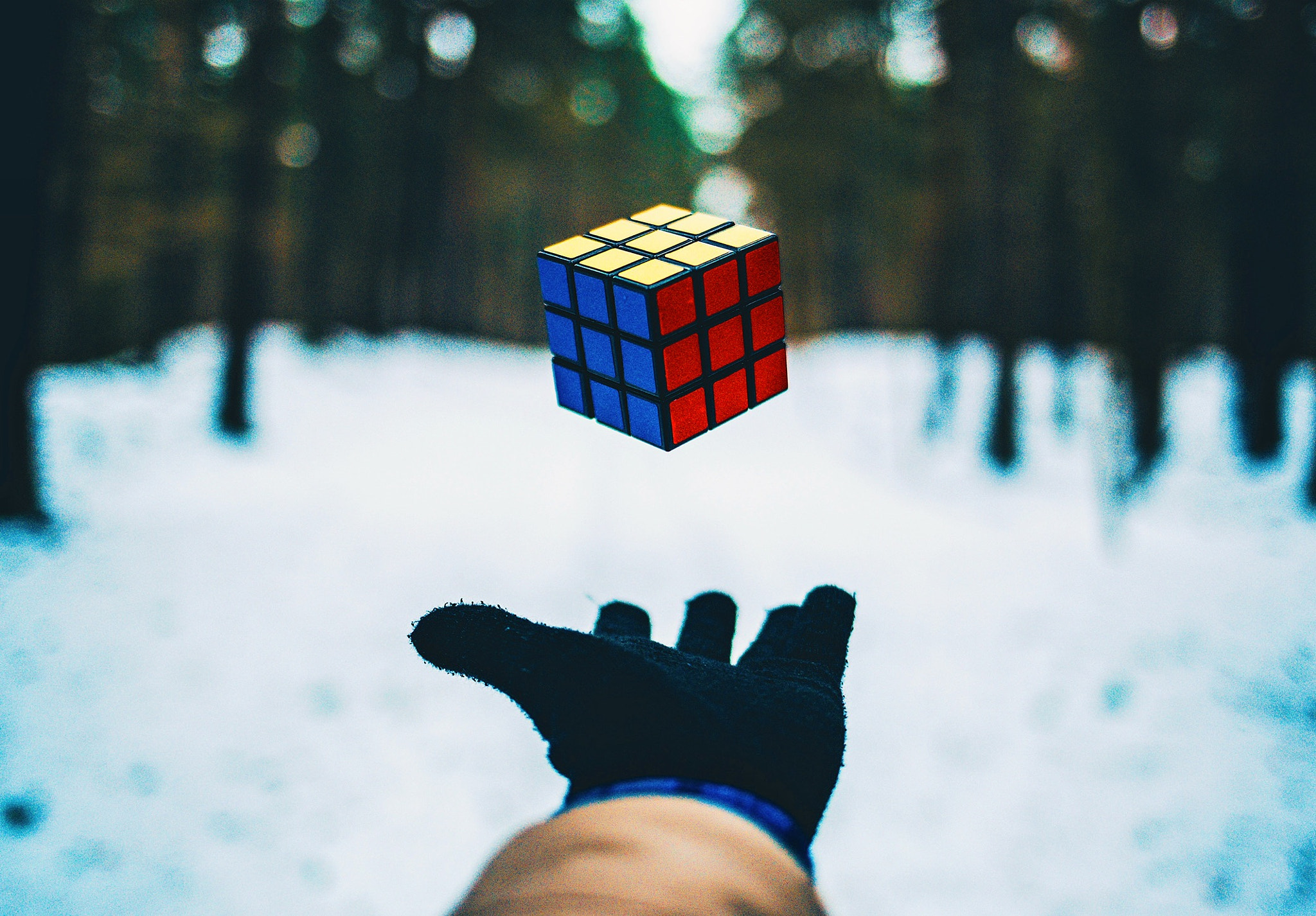 Canon EF 35mm F2 IS USM sample photo. Cube photography