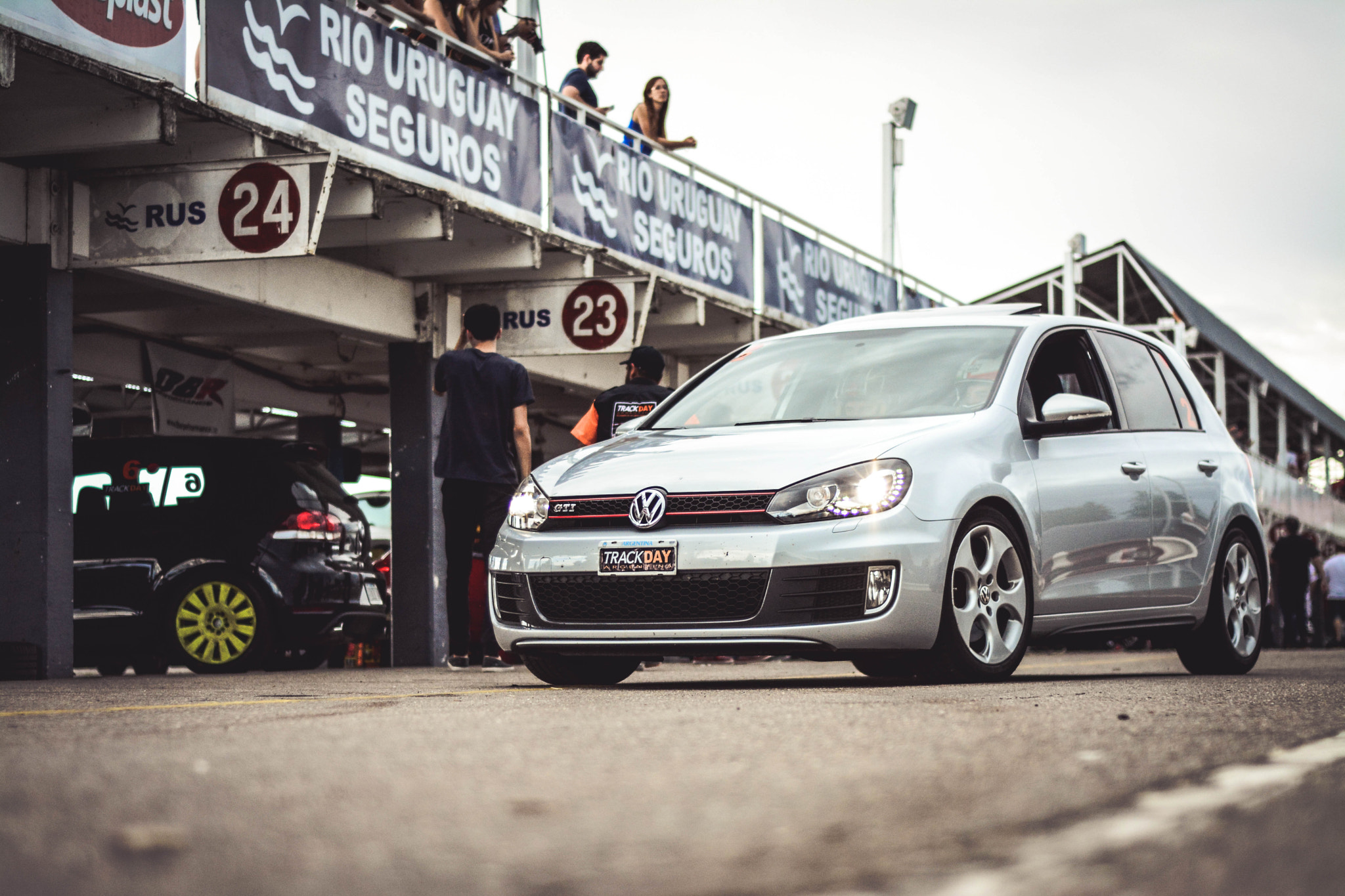 Nikon D5200 + Nikon AF Nikkor 50mm F1.8D sample photo. Golf gti photography
