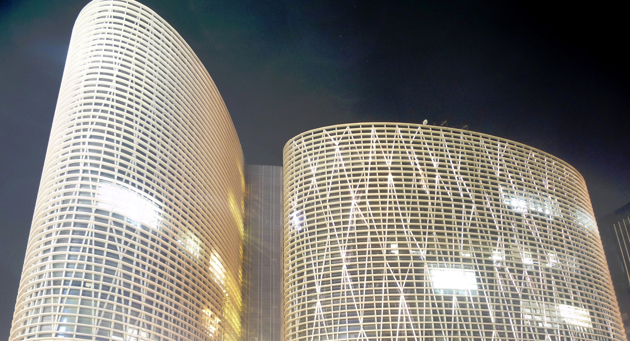 Panasonic DMC-LZ10 sample photo. Architecture photography