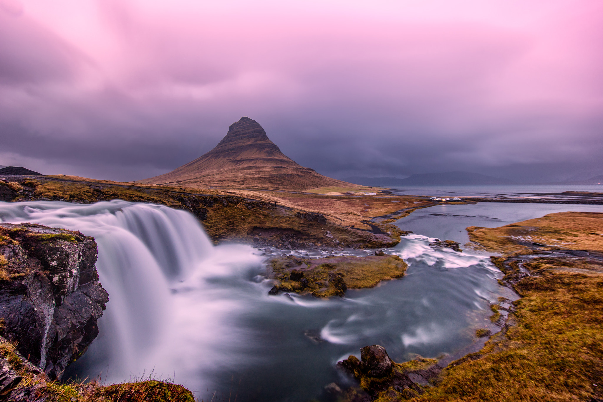 Canon EOS 5DS + Canon EF 11-24mm F4L USM sample photo. Really pink sunset photography