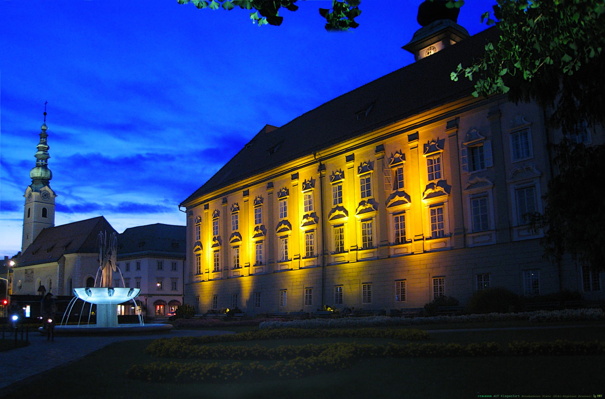 Canon DIGITAL IXUS 860 IS sample photo. Aut klagenfurt [cyan fountain] aug 2009 by kwot photography