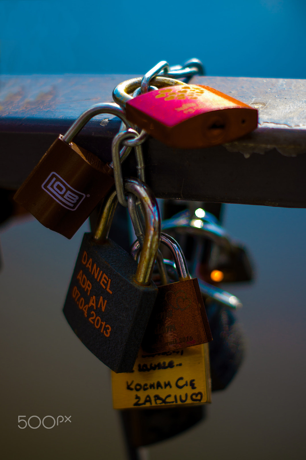 Sony Alpha DSLR-A700 + Sony DT 50mm F1.8 SAM sample photo. Padlock. photography