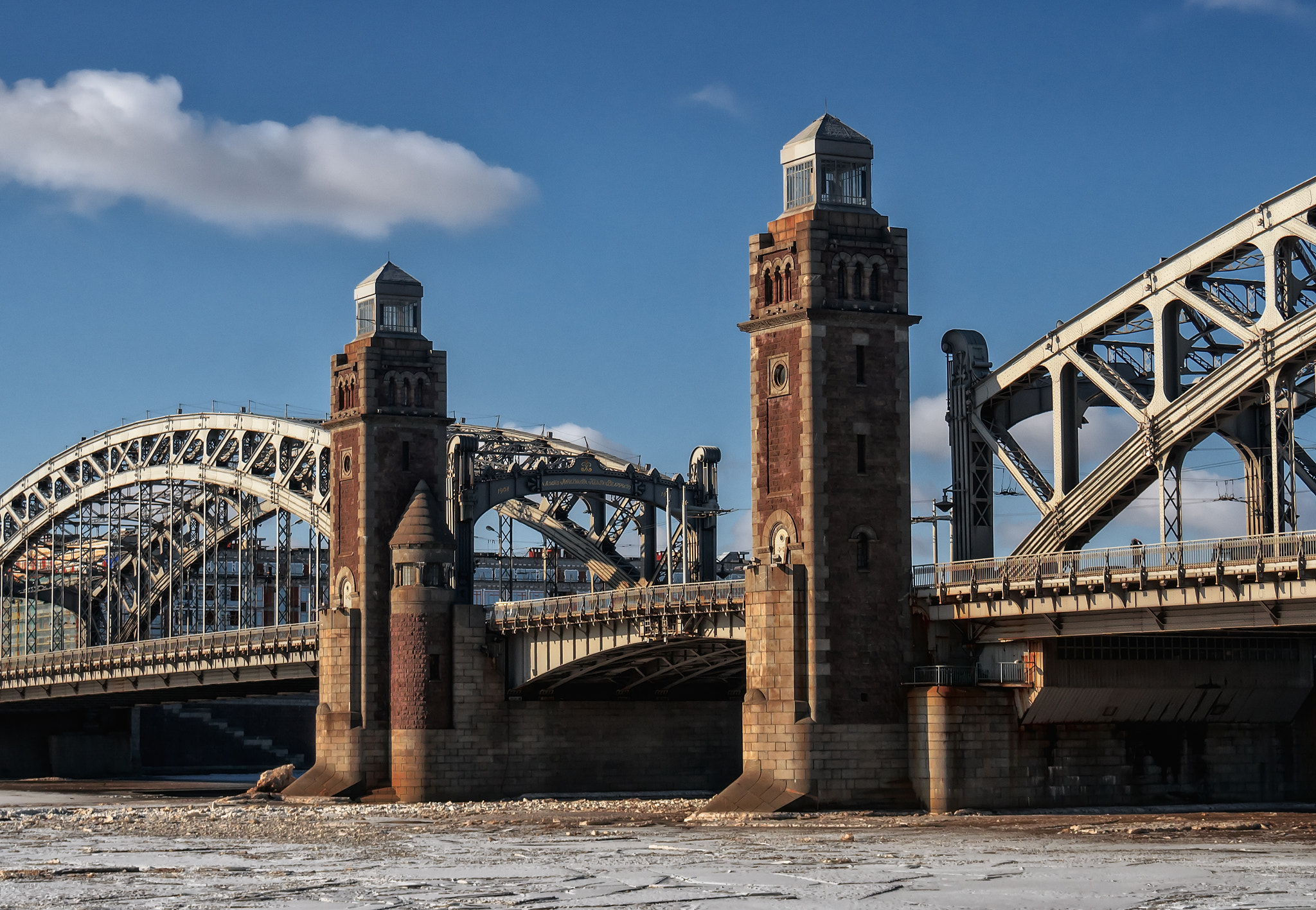 Olympus OM-D E-M5 II sample photo. The bridge of peter the great photography