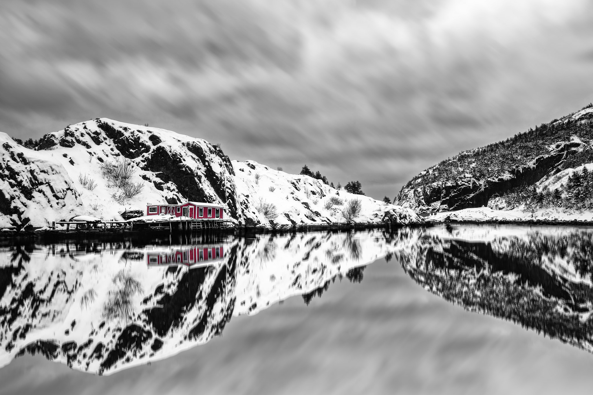 Samyang 14mm F2.8 ED AS IF UMC sample photo. Red stage the gut photography