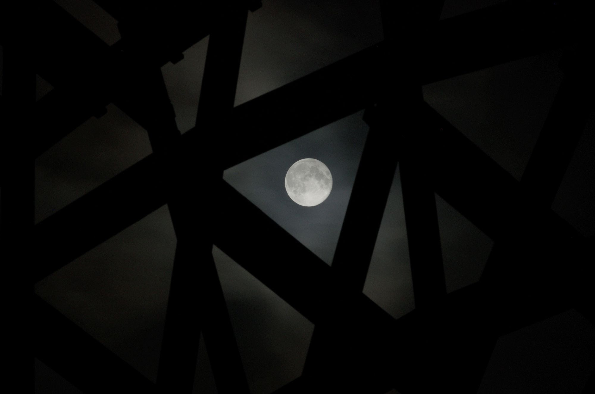 Pentax K-5 IIs sample photo. Triangle with the moon photography