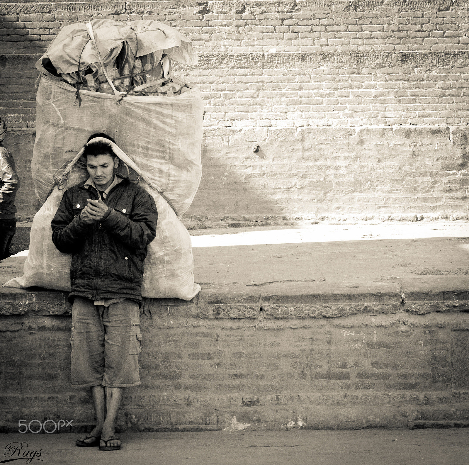 Nikon D5000 sample photo. Old habits die hard photography