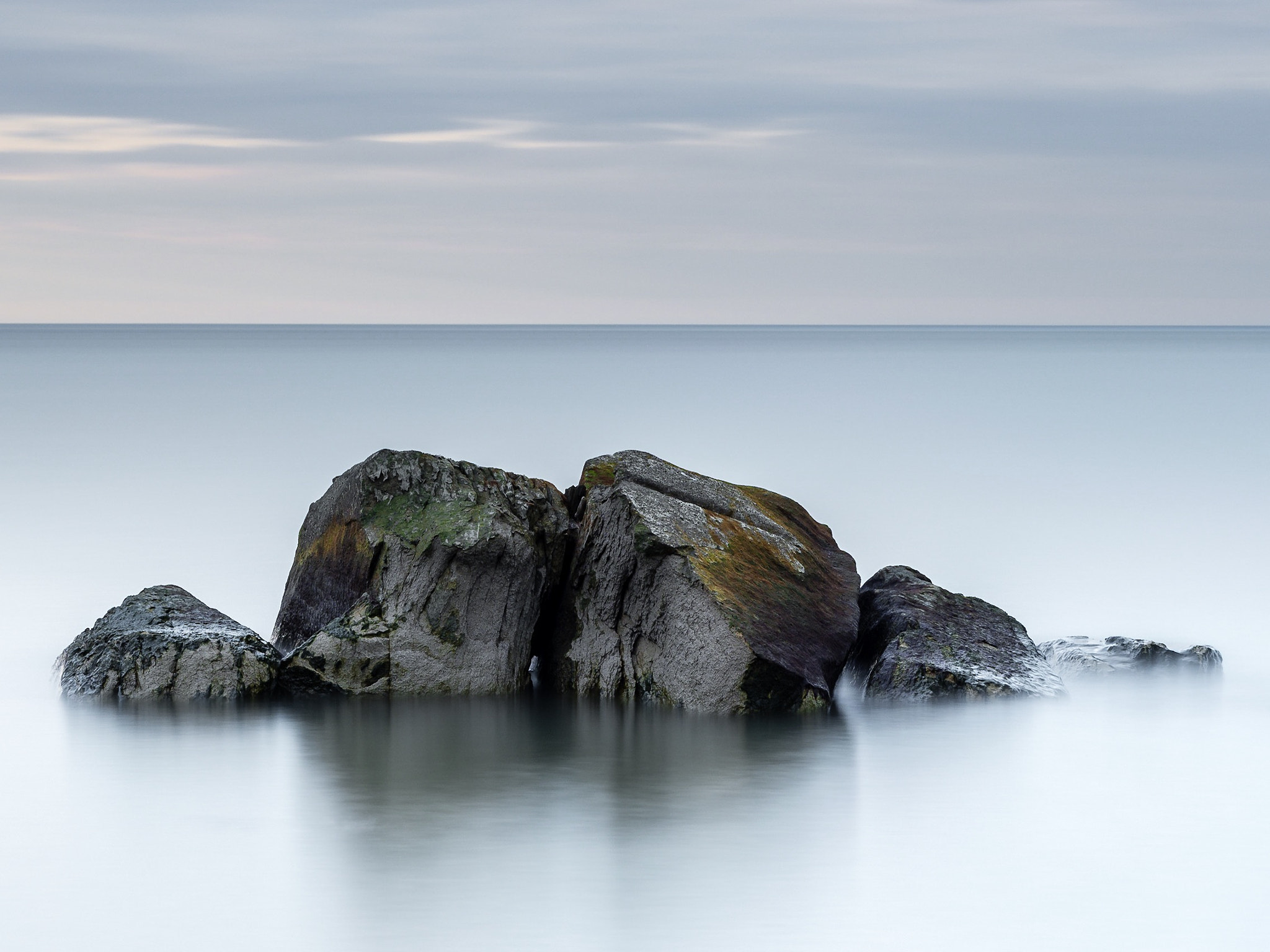 Olympus OM-D E-M1 Mark II + Olympus M.Zuiko Digital ED 40-150mm F2.8 Pro sample photo. Rocky river beach, oh photography