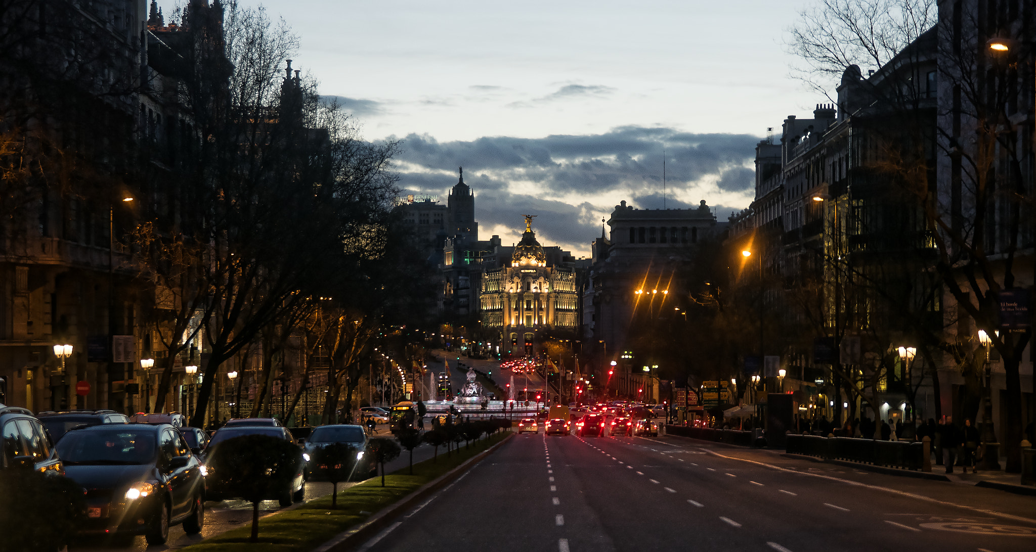 Sigma 17-50mm F2.8 EX DC OS HSM sample photo. Nightfall in the city photography