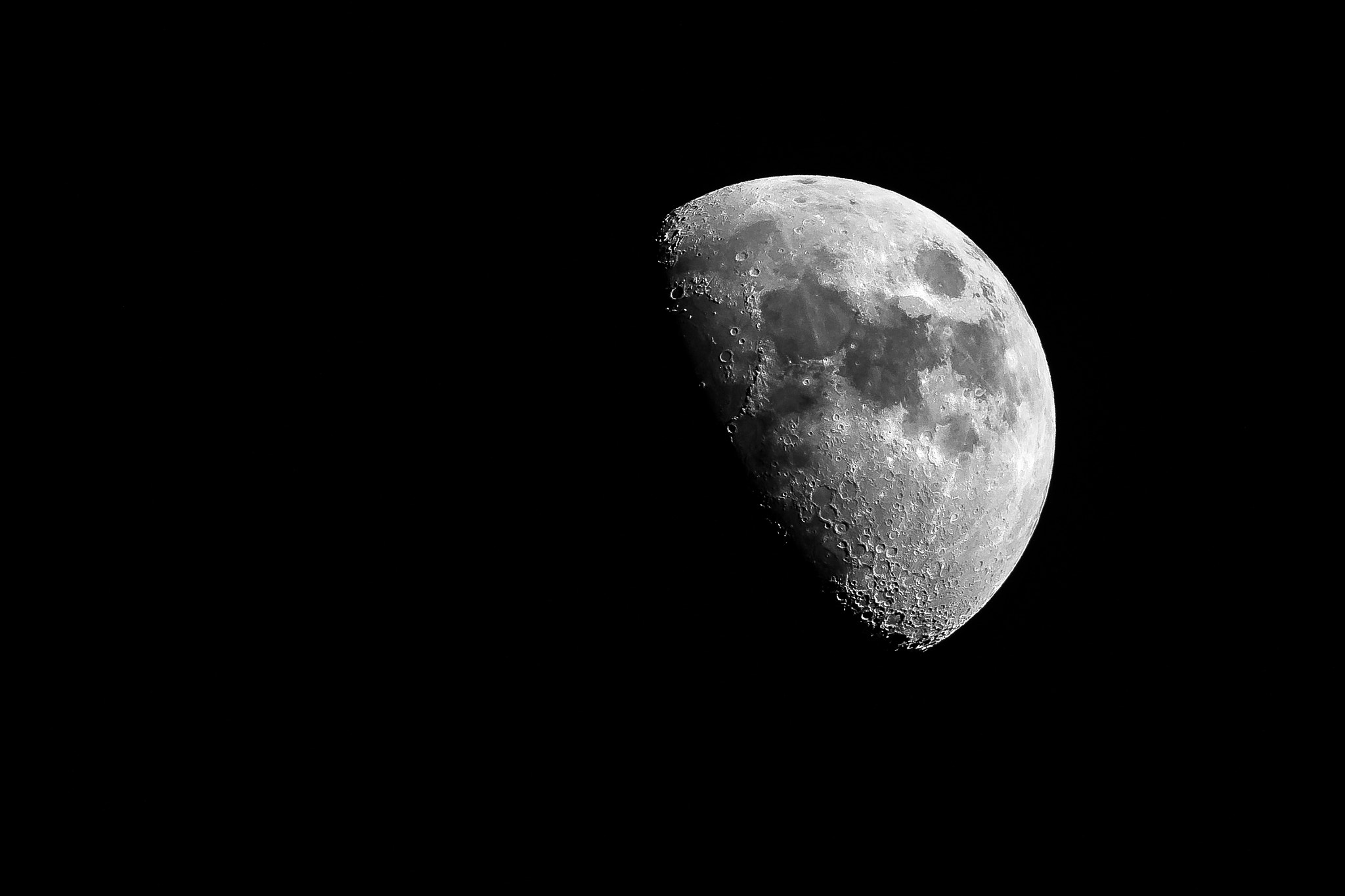 Sigma 150-600mm F5-6.3 DG OS HSM | C sample photo. Moonlight photography