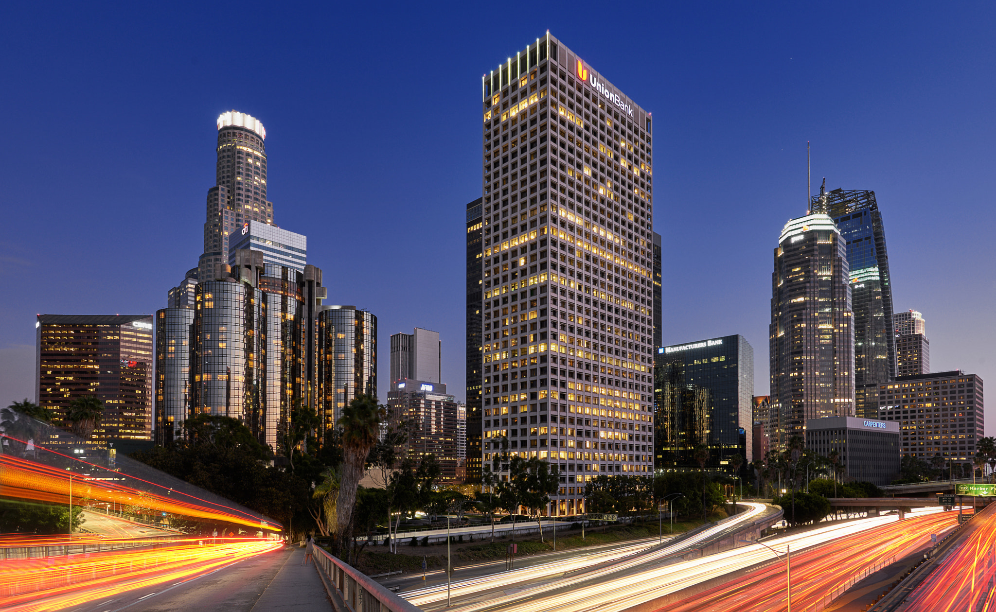 Nikon AF-S Nikkor 20mm F1.8G ED sample photo. A classic view of dtla photography