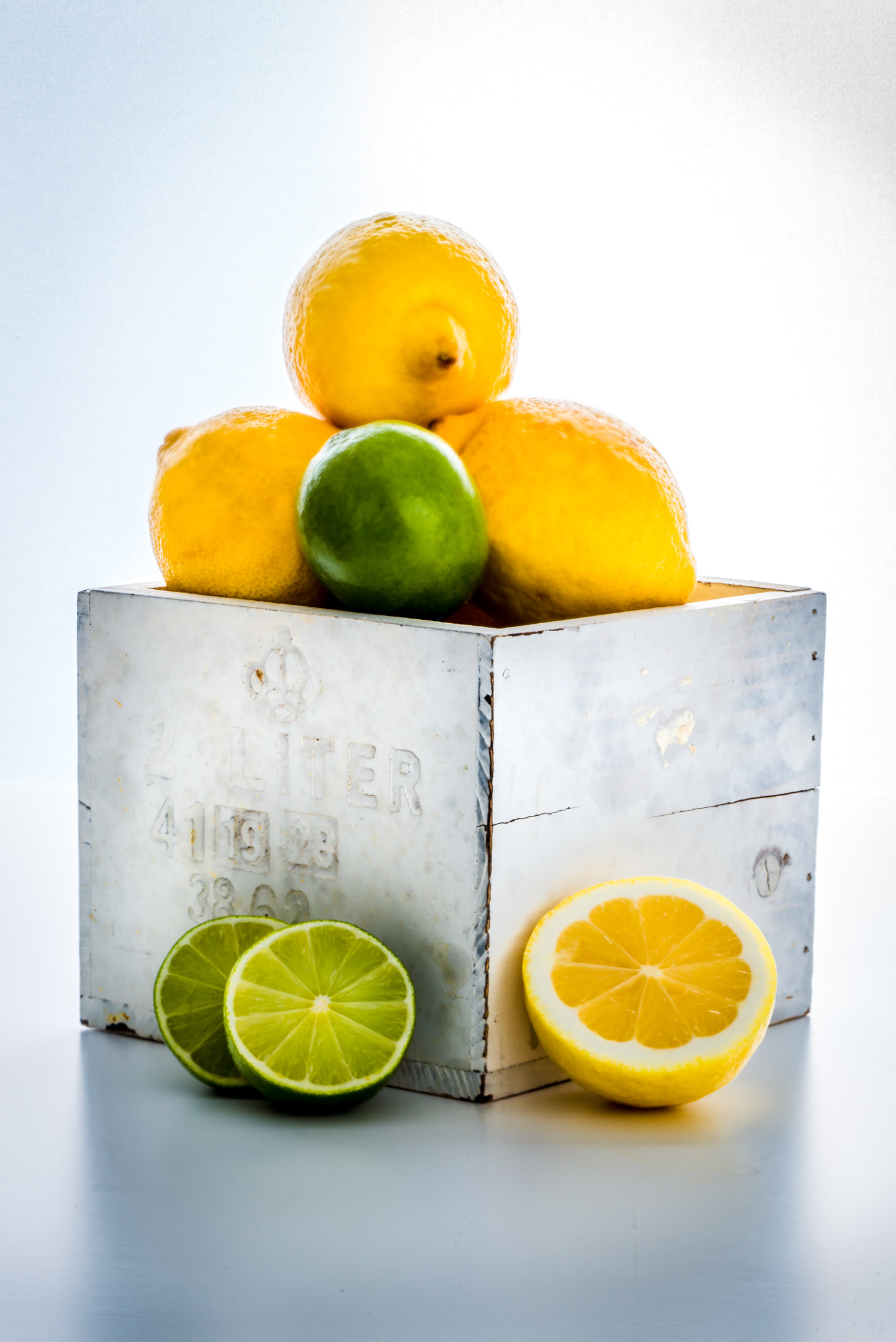 Nikon PC-E Micro-Nikkor 85mm F2.8D Tilt-Shift sample photo. Lemons and limes photography