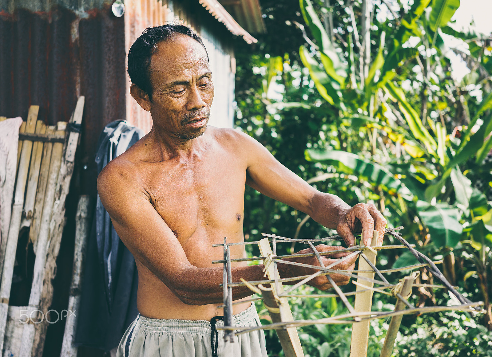 Sony a7 + Sony Sonnar T* FE 35mm F2.8 ZA sample photo. Rice farmer photography