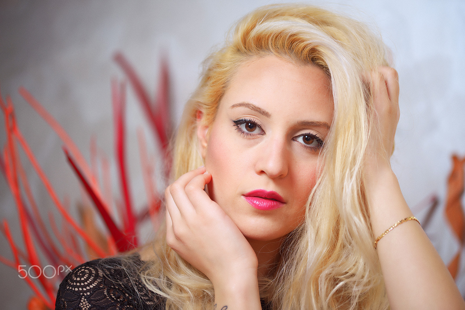VR 105mm F/2.8 G sample photo. Francesca golden girl photography