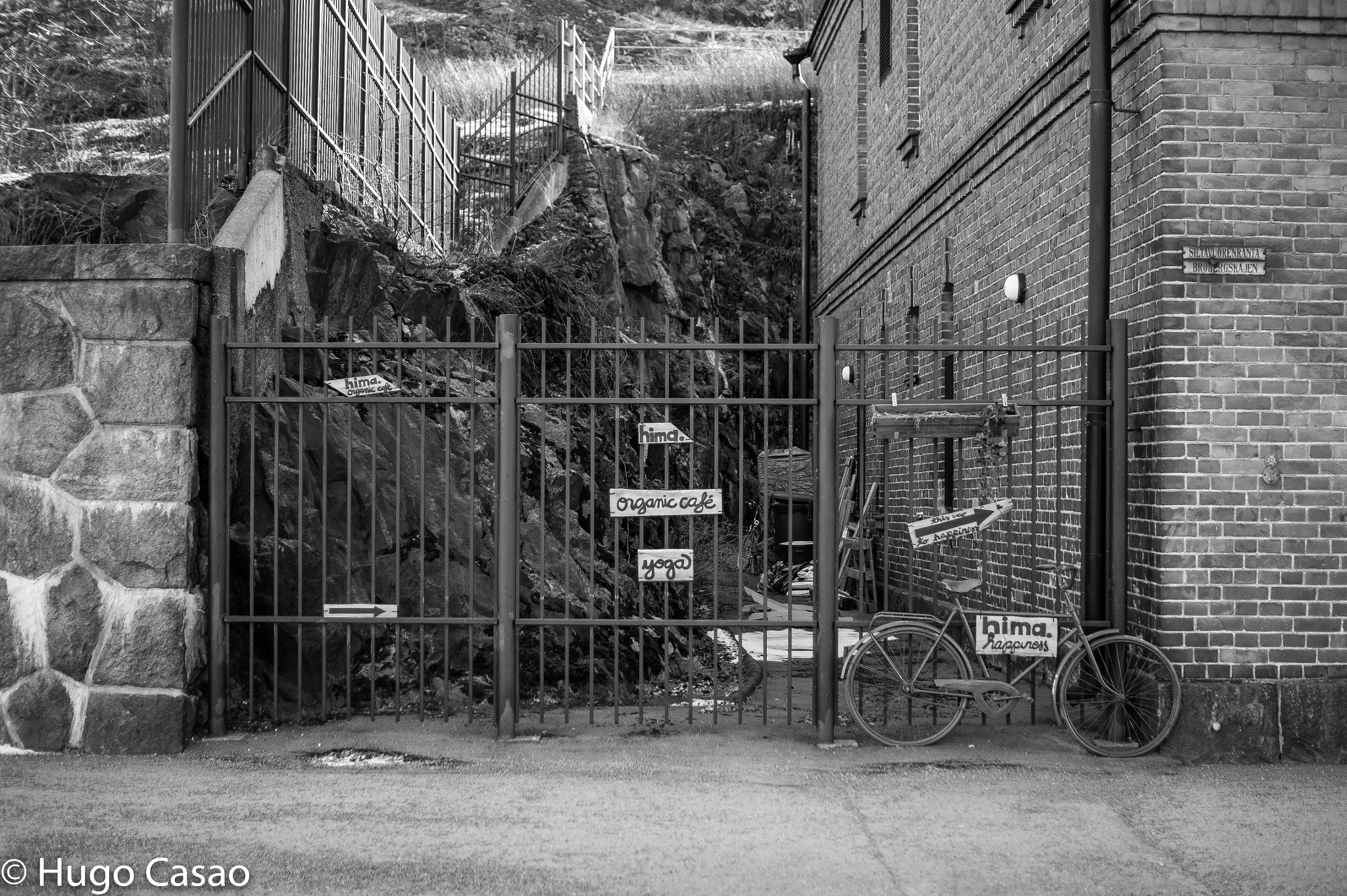 Sony Alpha DSLR-A380 + Sony DT 35mm F1.8 SAM sample photo. Abandoned photography