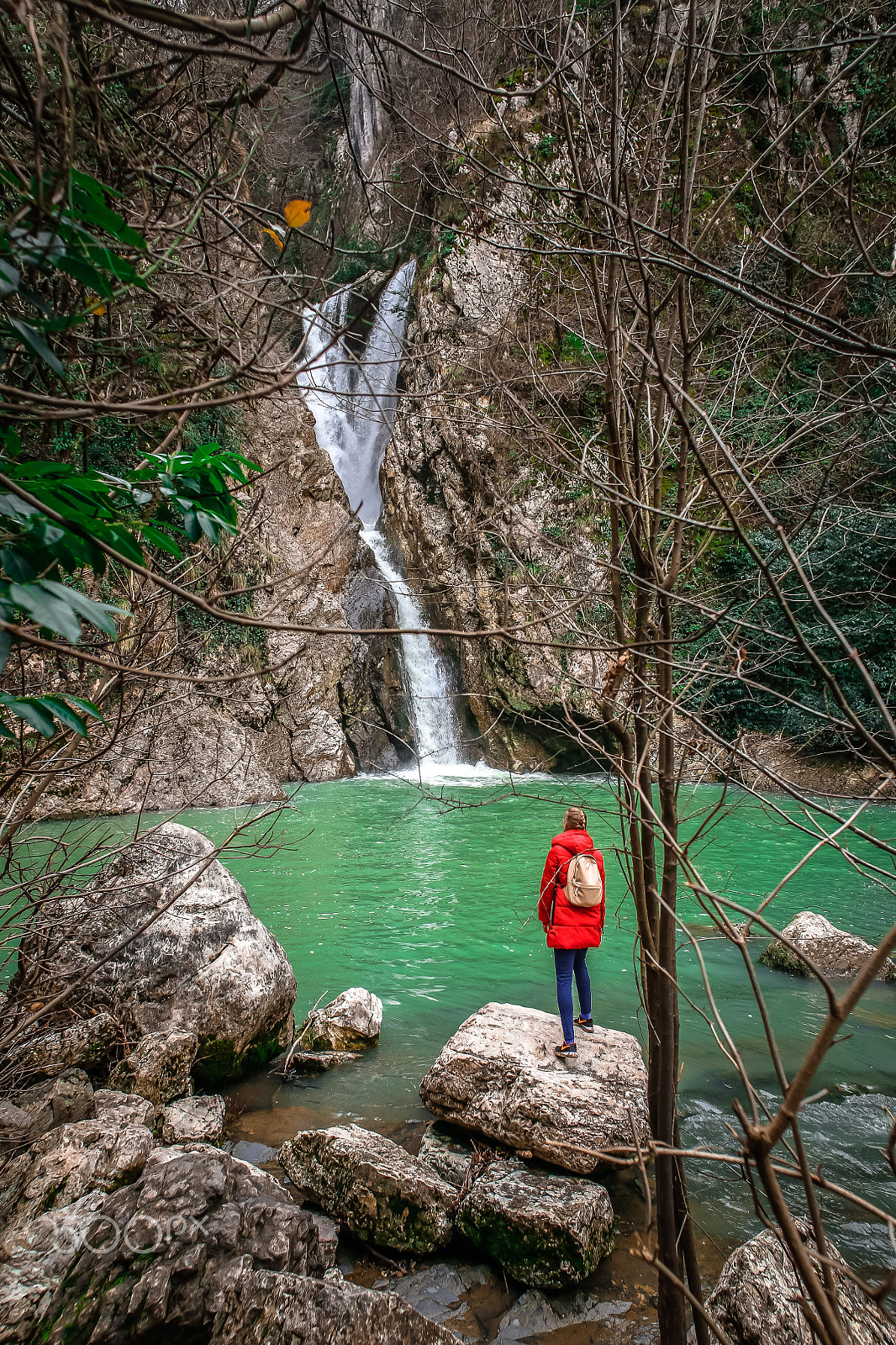 Canon EOS 6D + Canon EF 28mm F1.8 USM sample photo. Girl and waterfall/Девушка и водопад photography