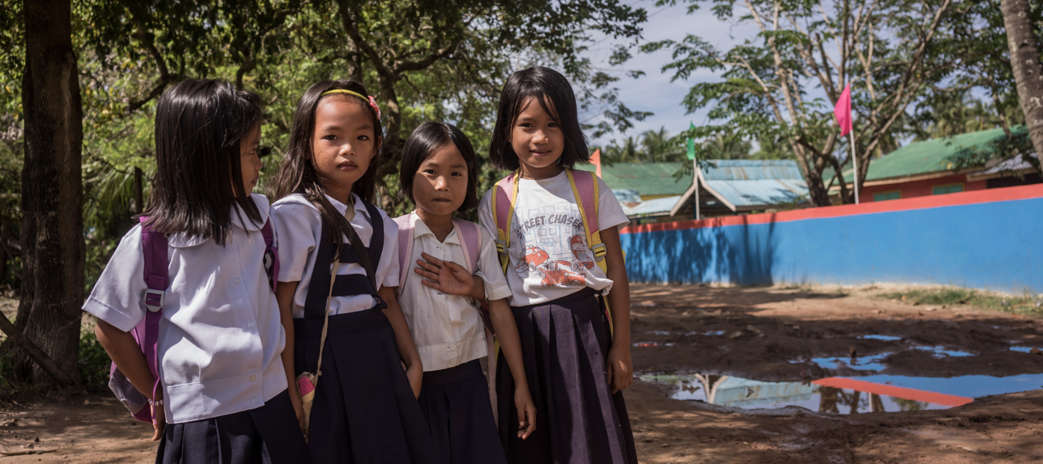 Sony a7 II + Sony Sonnar T* FE 35mm F2.8 ZA sample photo. Classmates & expressions photography