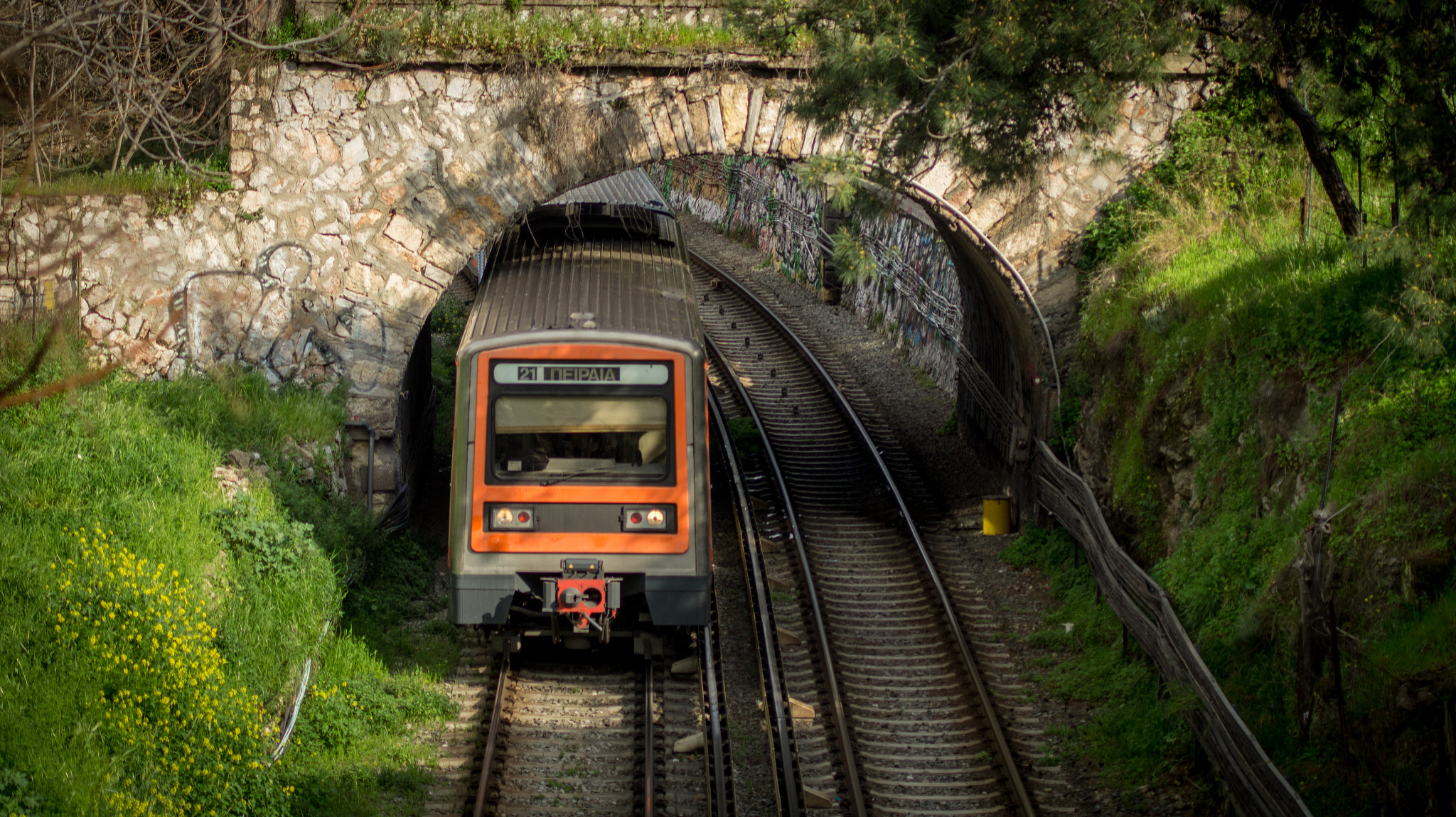 Sony SLT-A58 + Minolta AF 70-210mm F4 Macro sample photo. Train in athens photography