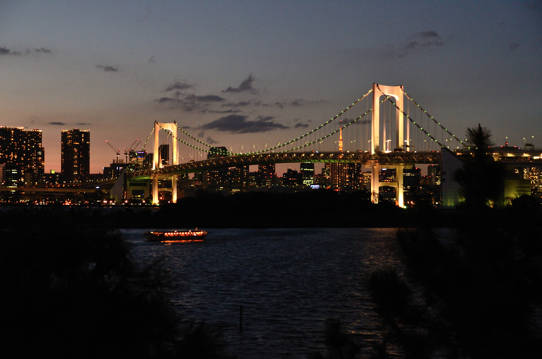 Nikon D7000 + Sigma 17-70mm F2.8-4.5 DC Macro Asp. IF sample photo. Rainbowbridge photography