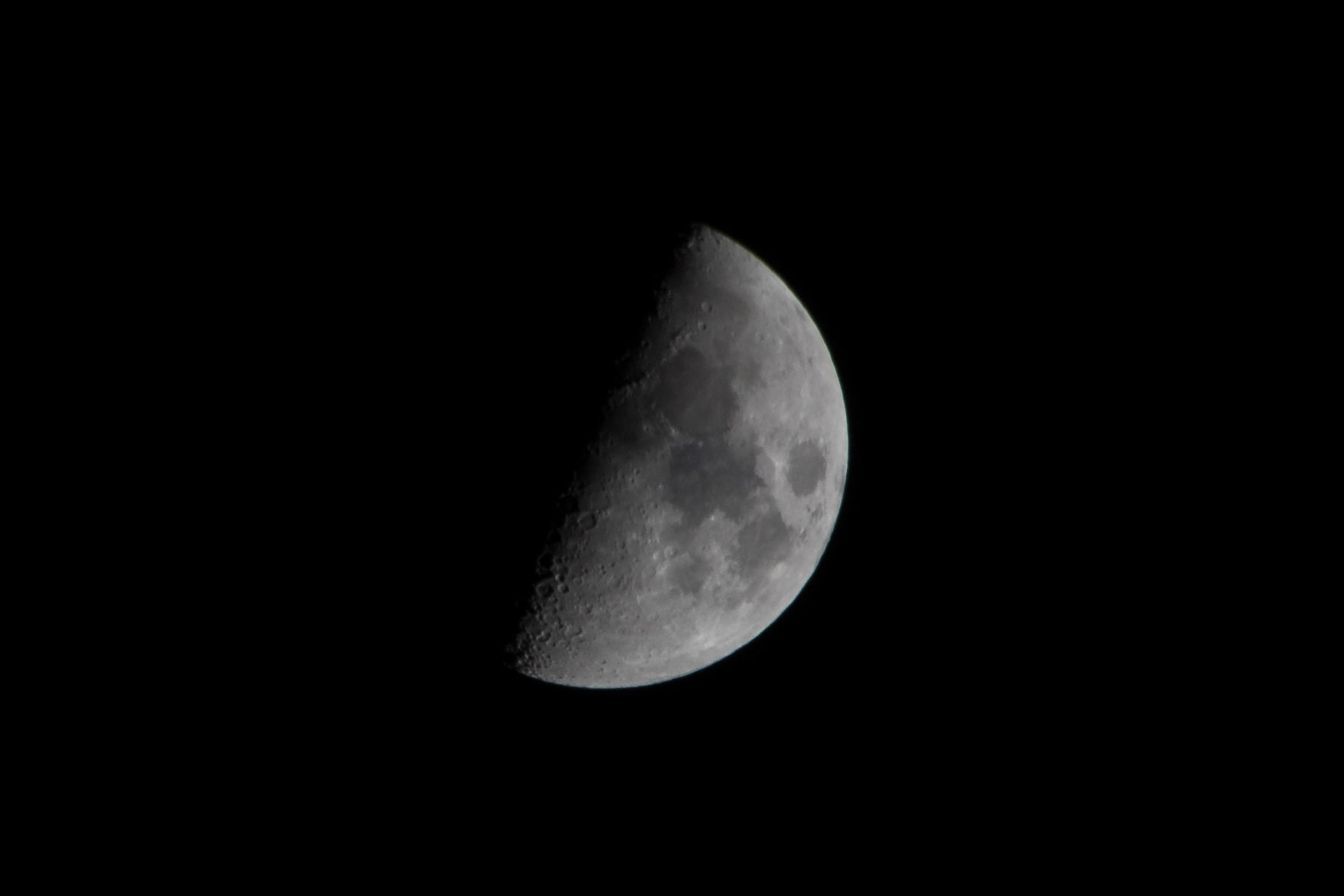 Canon EOS 80D sample photo. Half moon photography