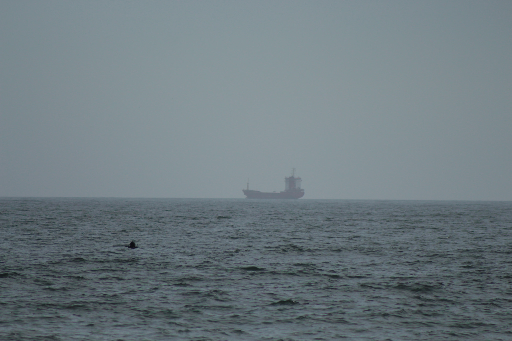 Canon EOS 700D (EOS Rebel T5i / EOS Kiss X7i) + EF75-300mm f/4-5.6 sample photo. Ship in the sea photography