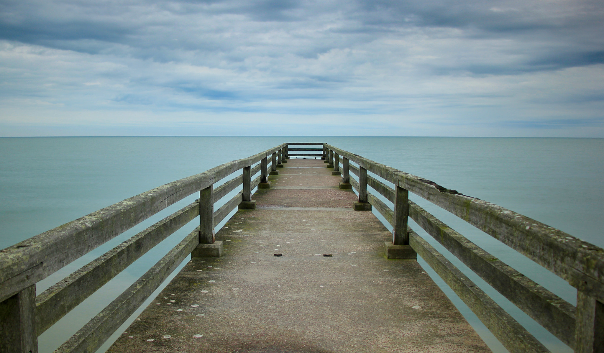 Canon EOS 550D (EOS Rebel T2i / EOS Kiss X4) sample photo. Ponton de vierville sur mer photography