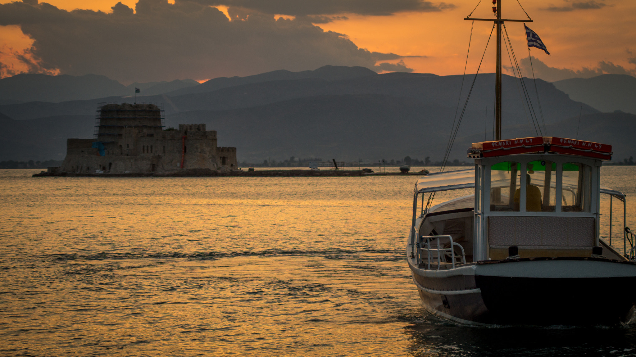 Sony SLT-A58 + Minolta AF 70-210mm F4 Macro sample photo. Nafplio photography