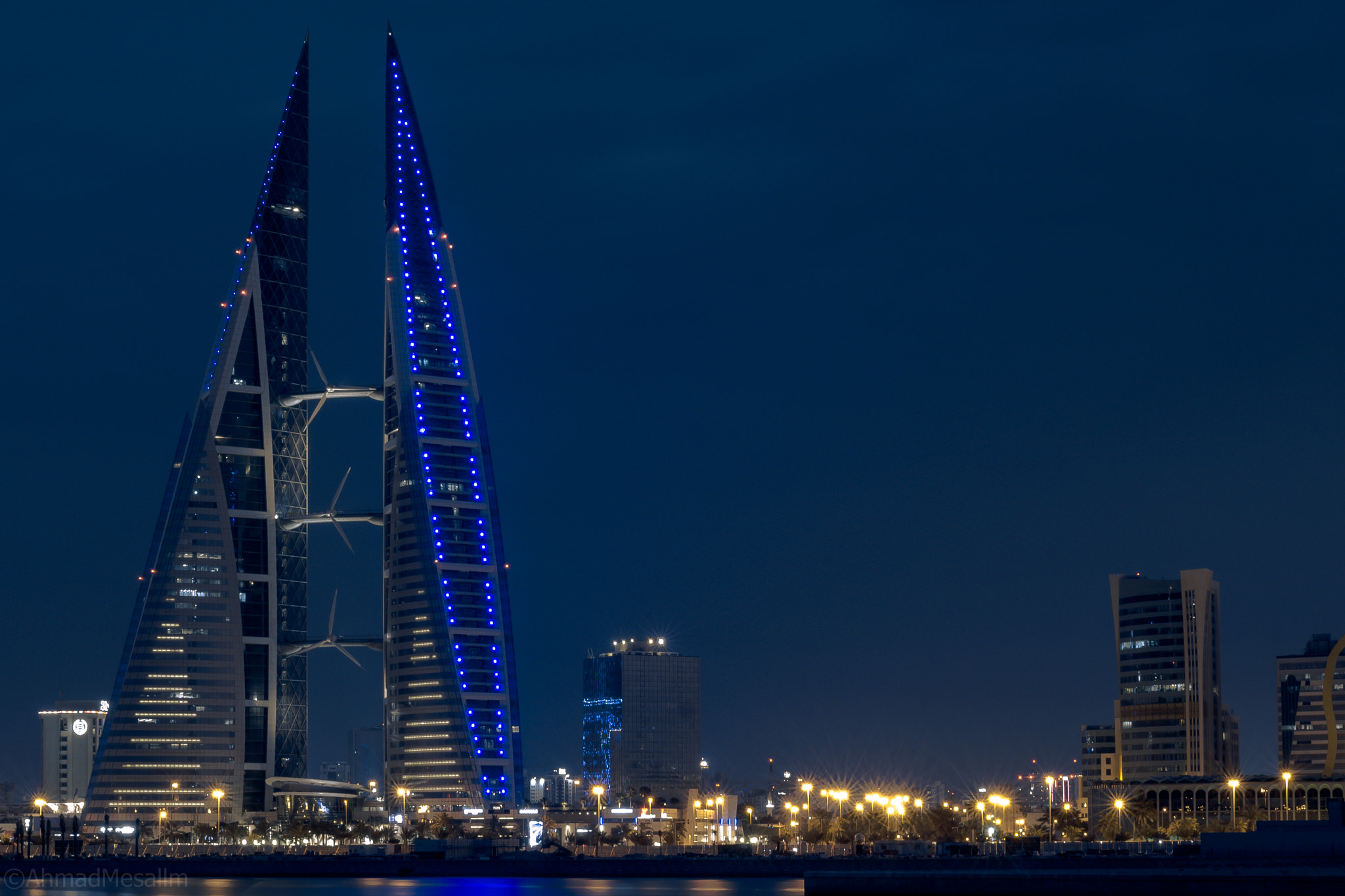 Canon EOS 600D (Rebel EOS T3i / EOS Kiss X5) + Sigma 35mm F1.4 DG HSM Art sample photo. Bahrain world trade center photography