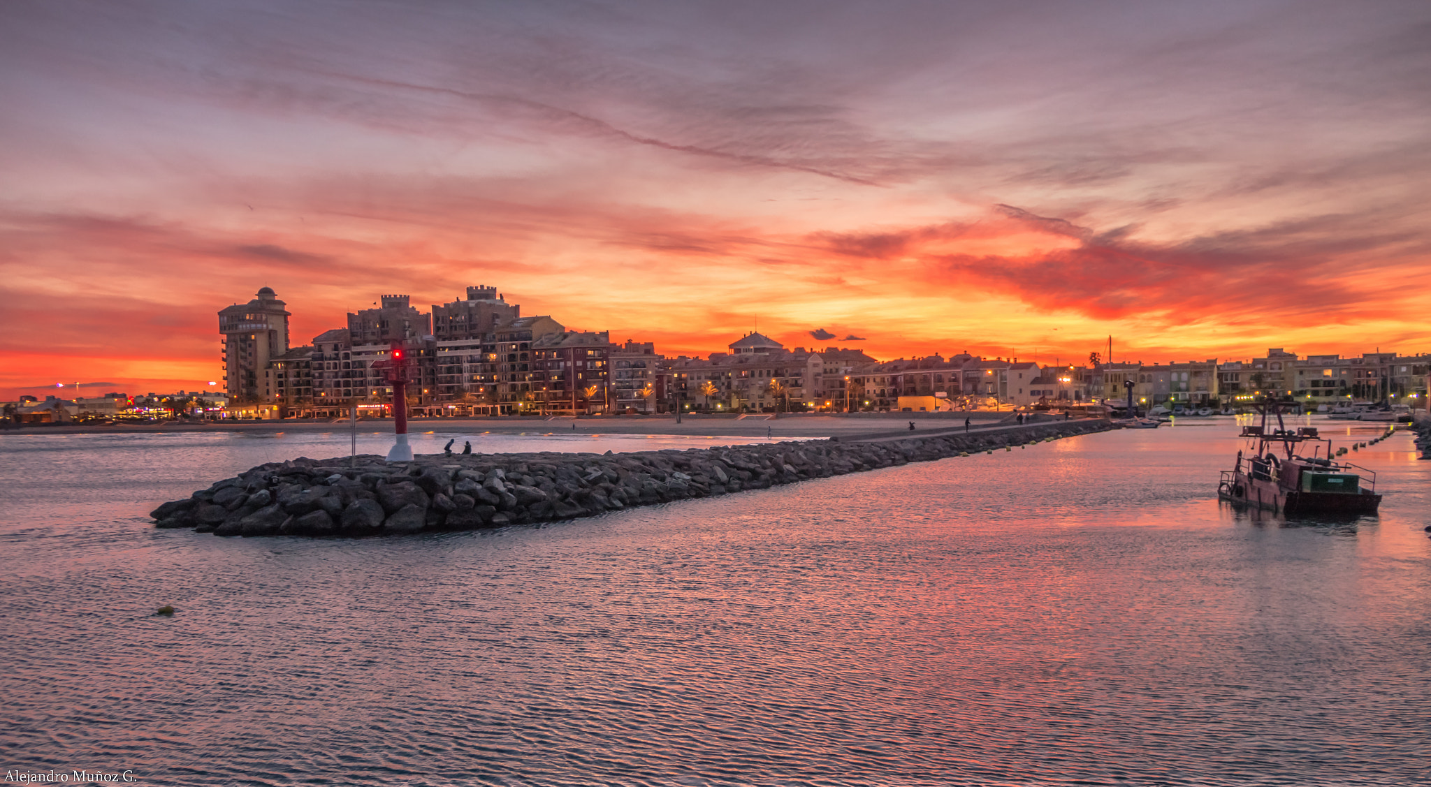 Sony Cyber-shot DSC-RX10 + 24-200mm F2.8 sample photo. Atardecer en port saplaya alboraya (valencia) photography