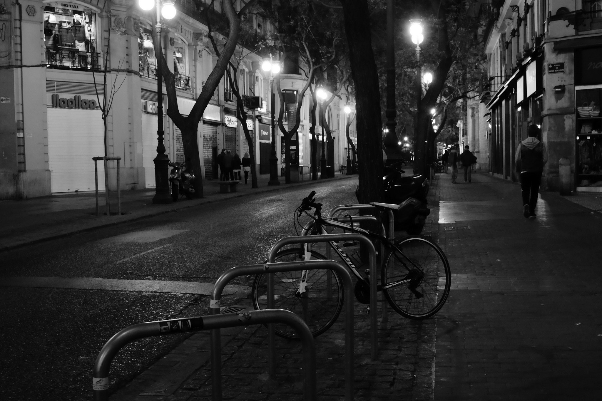 Fujifilm X-T10 + Fujifilm XF 27mm F2.8 sample photo. Valencia night 03.2016 photography