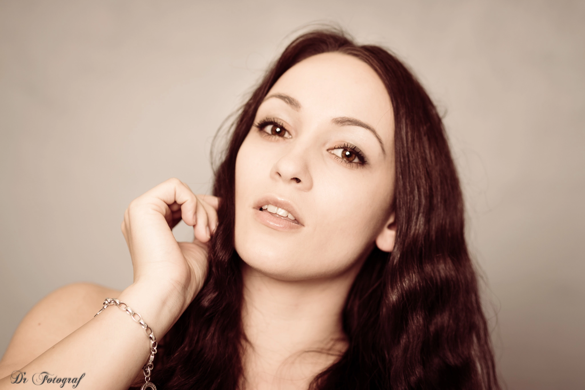 Sigma 50mm F1.4 EX DG HSM sample photo. Brown eyed girl photography