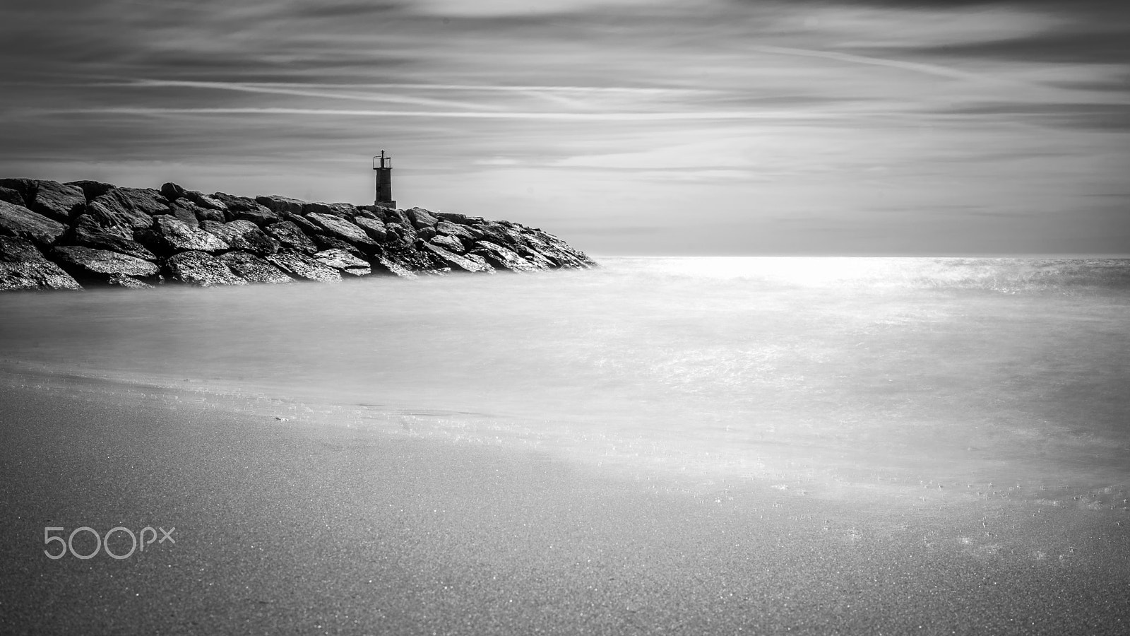 Sony a7 + Sony Sonnar T* FE 35mm F2.8 ZA sample photo. Morning on the beach photography