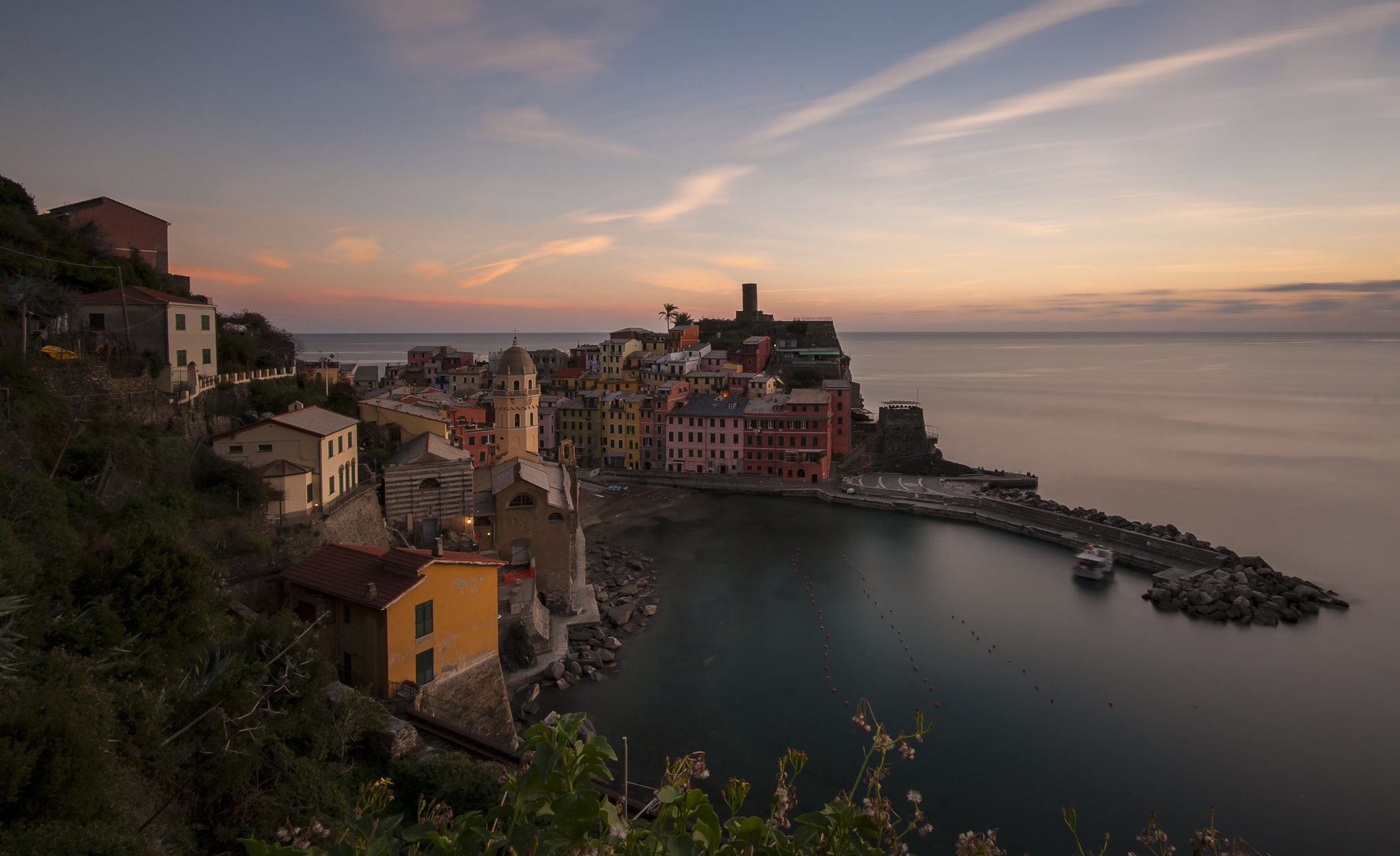 Nikon AF-S Nikkor 16-35mm F4G ED VR sample photo. Vernazza photography
