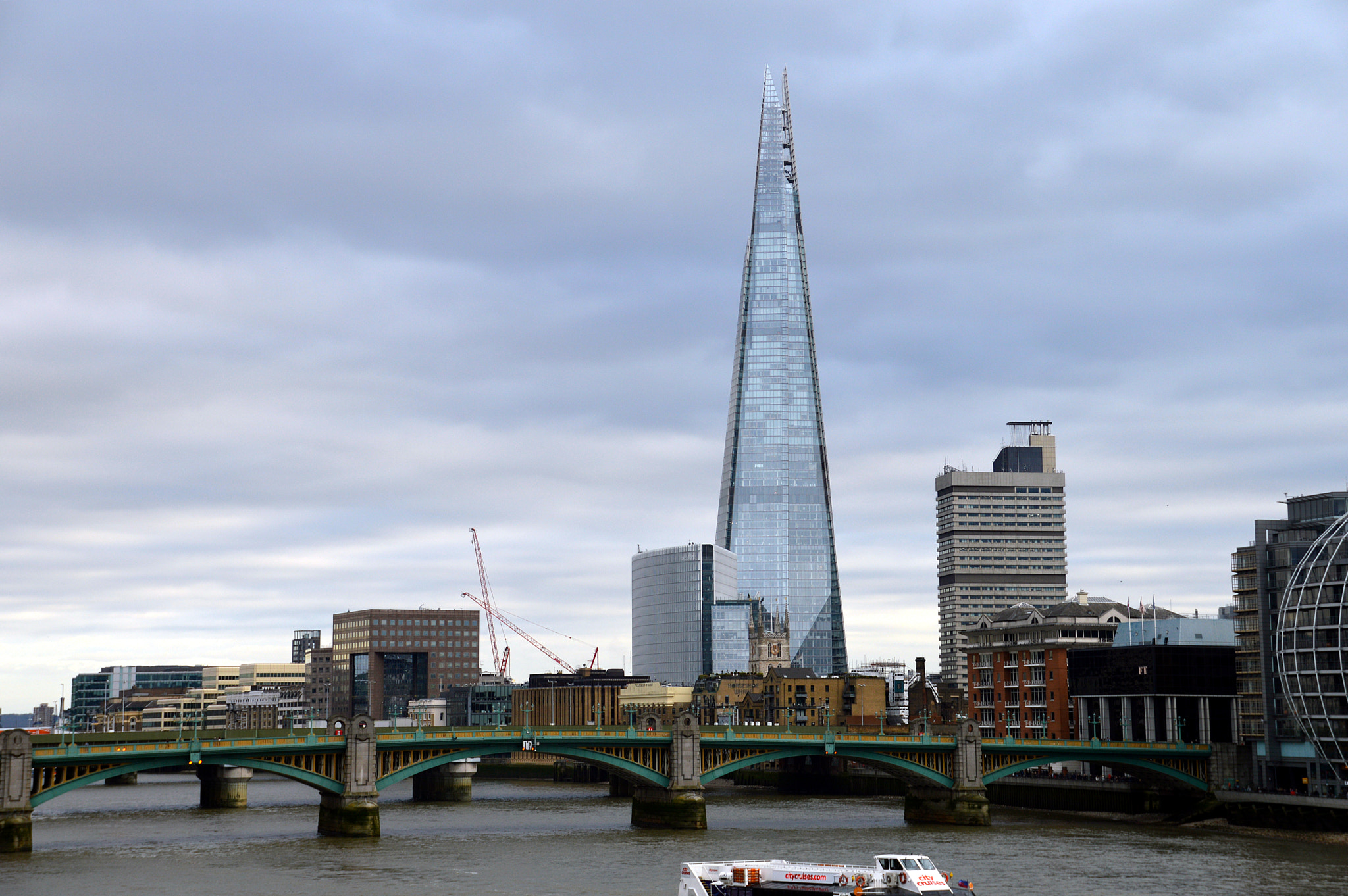 Sigma 18-200mm F3.5-6.3 II DC OS HSM sample photo. London photography