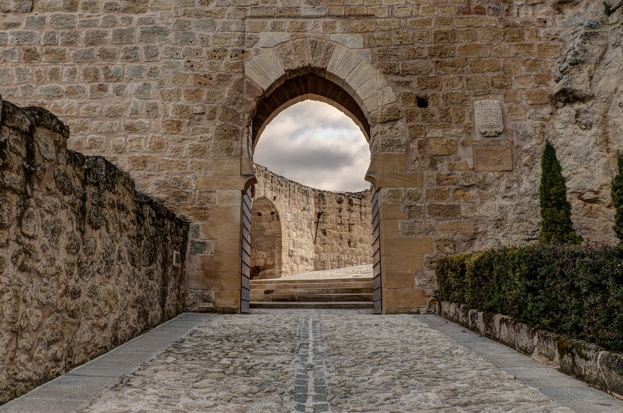 Tokina AT-X Pro 12-24mm F4 (IF) DX sample photo. The gate photography
