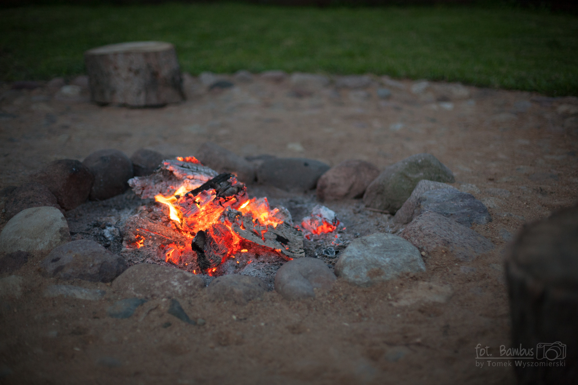 Canon EOS 5D + Canon EF 50mm F1.4 USM sample photo. Fire photography